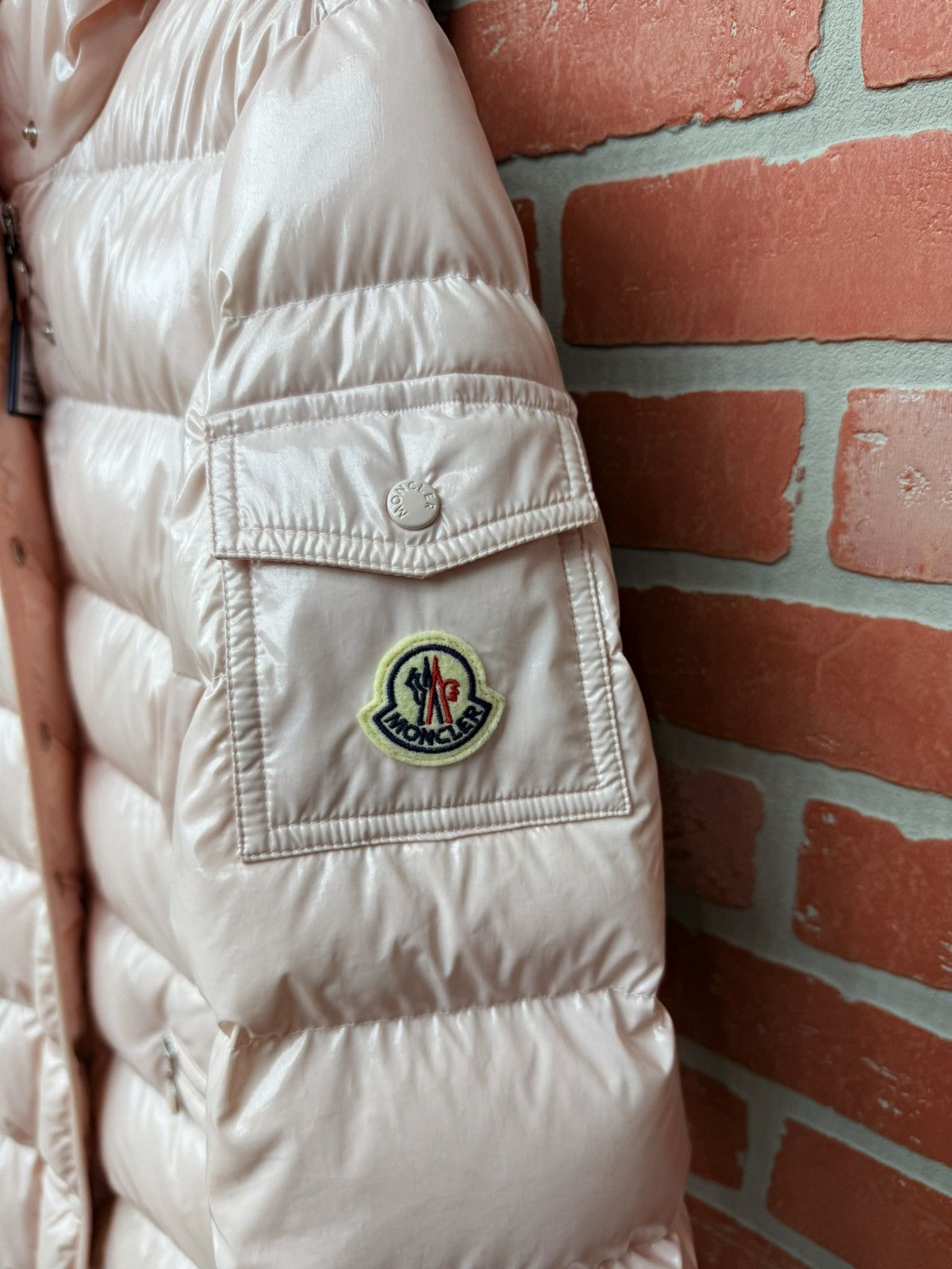 Moncler Moncler Barante shiny light pink puffer jacket Size M / US 6-8 / IT 42-44 - 4 Thumbnail