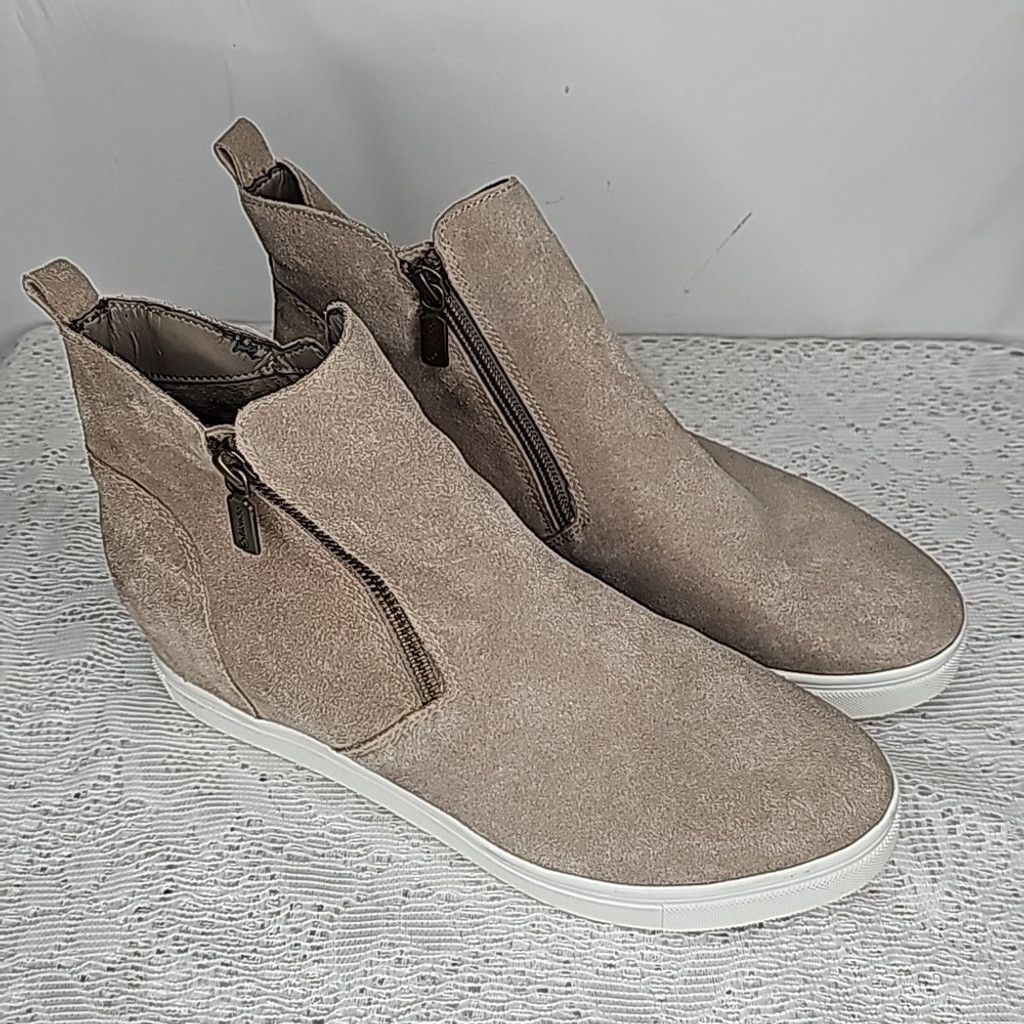 Blondo Blondo Giselle taupe waterproof zip up suede ankle boots 9 Size US 9 / IT 39 - 2 Thumbnail