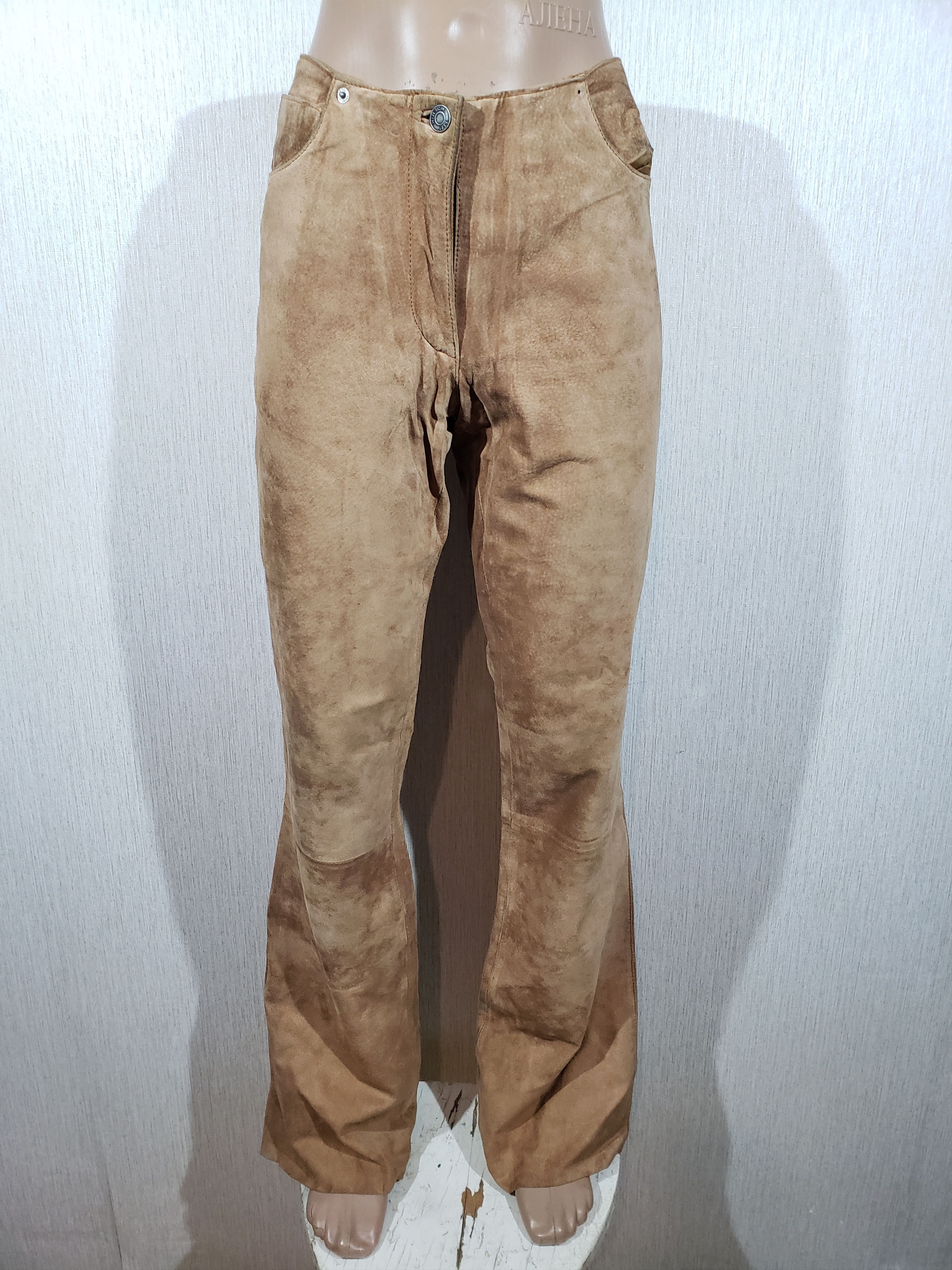 Genuine Leather Women's pants made of genuine leather. Size 30" / US 8 / IT 44 - 1 Thumbnail