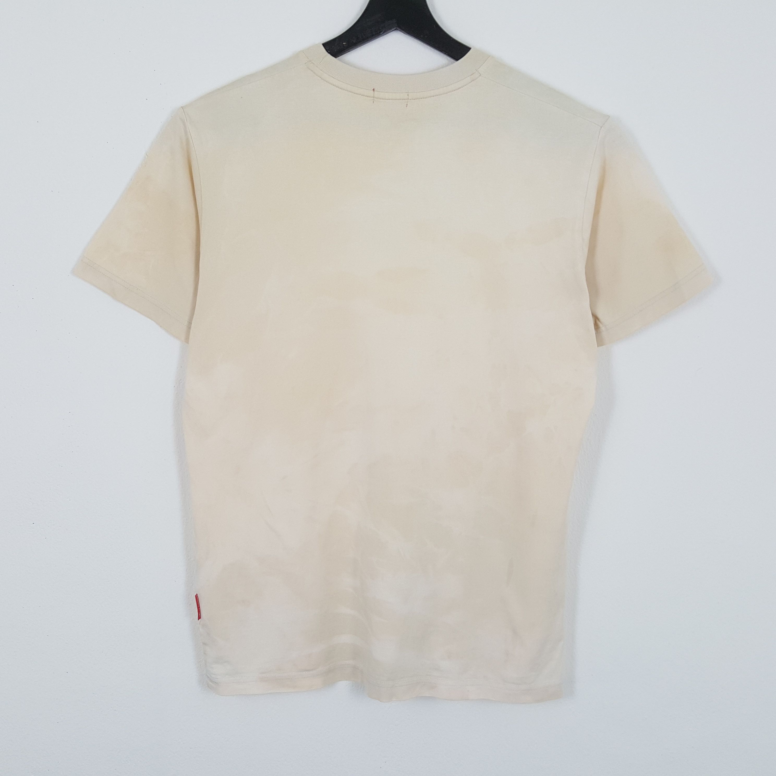 Barbara Kruger × Japanese Brand × Vintage BARBARA KRUGER X Uniqlo Streetwear Style Tshirt Size US L / EU 52-54 / 3 - 3 Thumbnail