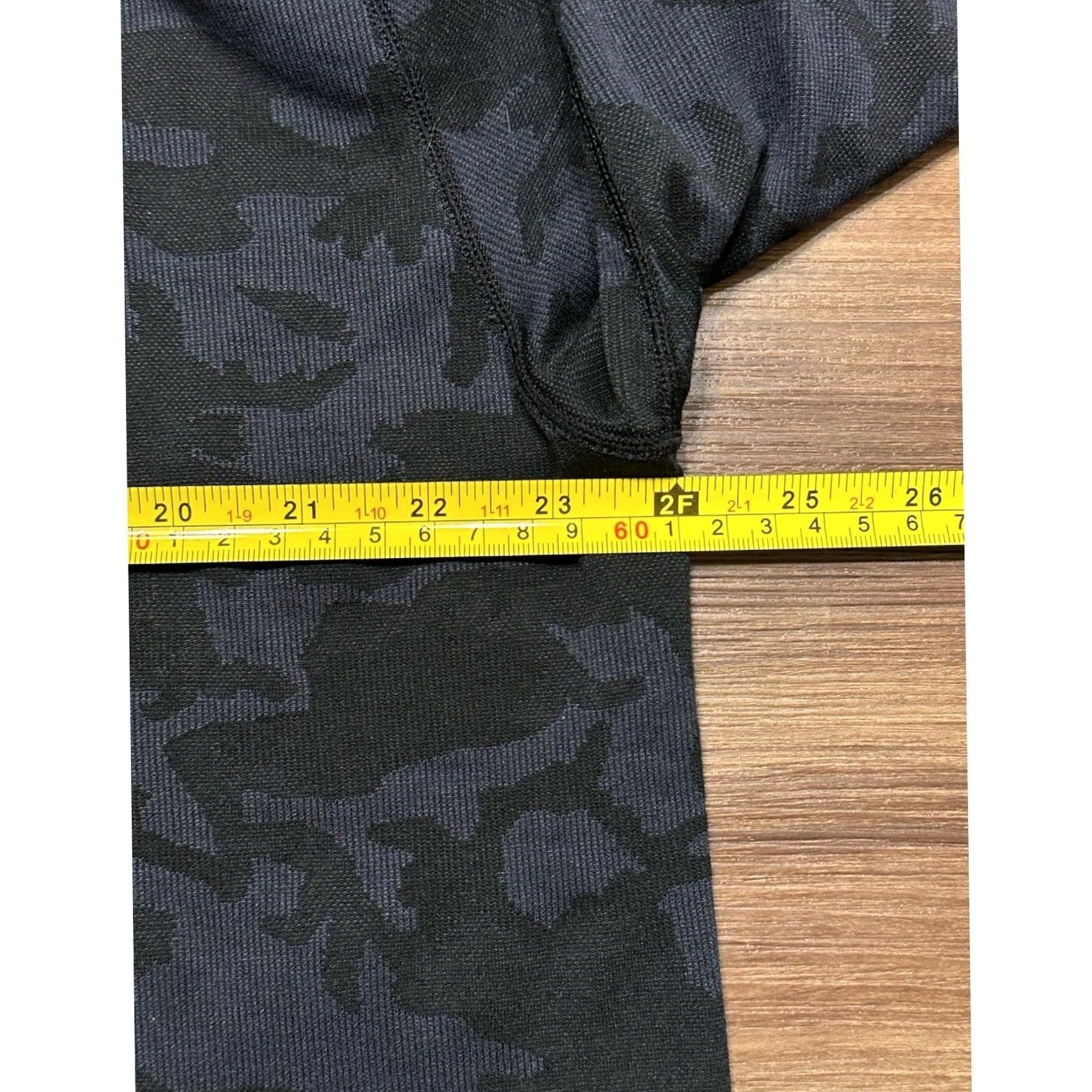 Vintage UNRL Golf Mens XL Gray Black Camo Rival Quarter Zip Pullover Mock Neck Long Sleeve Logo Activewear Pullover Size US XL / EU 56 / 4 - 7 Thumbnail