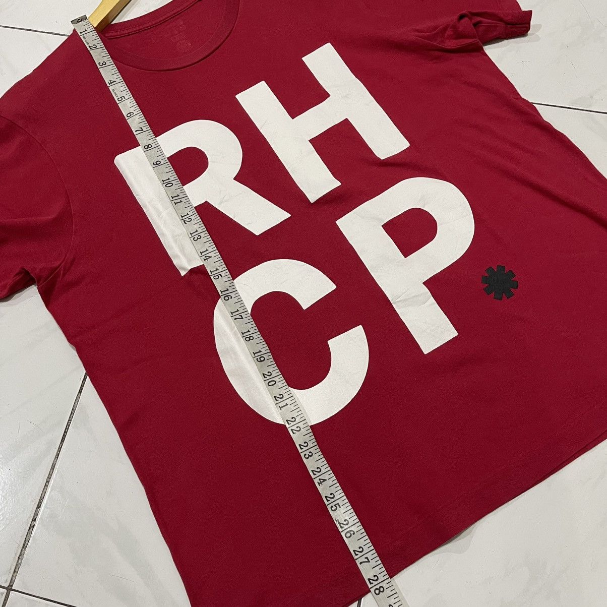 Band Tees Thrashed faded Red hot chili peppers UT tee Size US XL / EU 56 / 4 - 8 Thumbnail