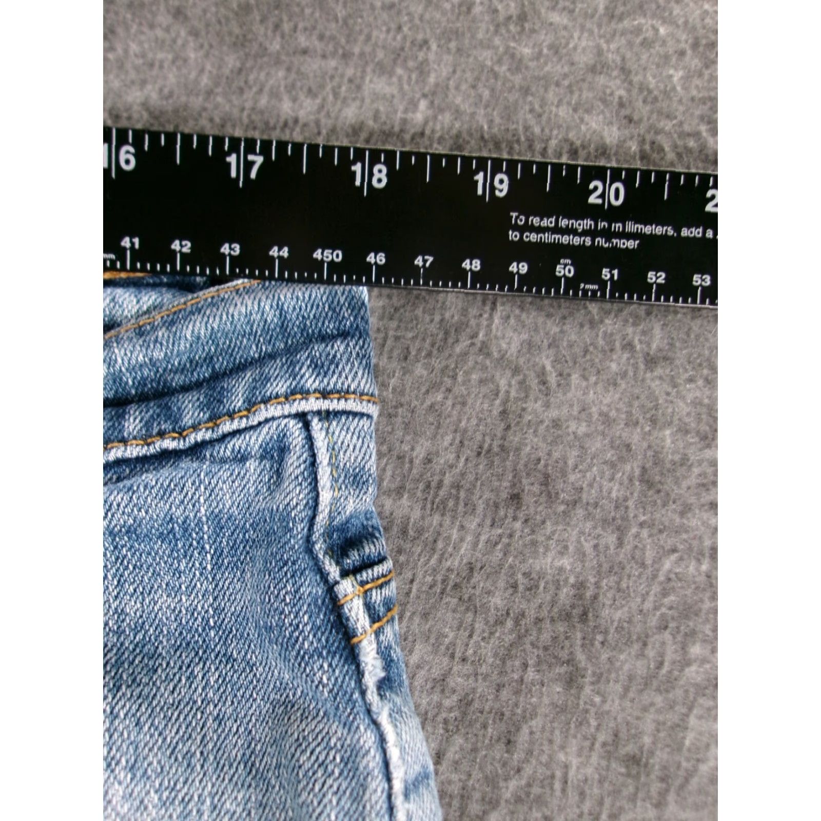Levi's VINTAGE Levi's Jeans Women 16 Blue Light Wash Distressed Relaxed Fit Tapered 90s Size 38" / US 16 / IT 52 - 6 Thumbnail
