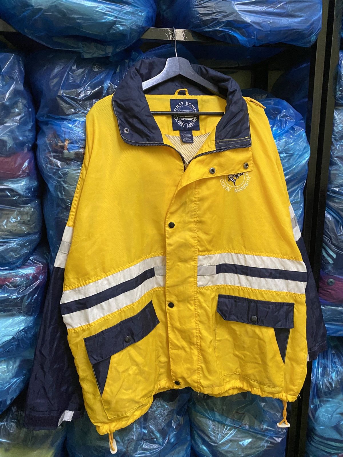 Vintage First Down Ocean Marina Sailing Jacket Yellow Nav Reflective Size US L / EU 52-54 / 3 - 5 Thumbnail