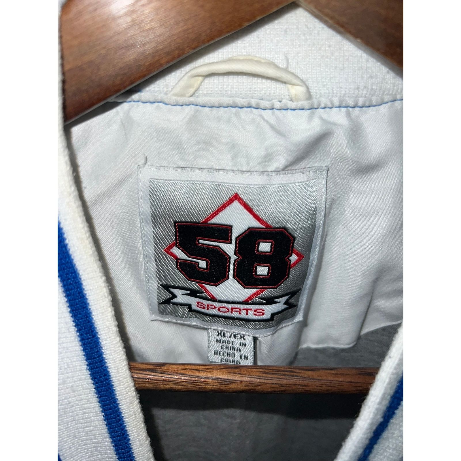 Vintage Vintage Air Force Jacket Falcons Windbreaker Lightweight XL Size US XL / EU 56 / 4 - 5 Thumbnail