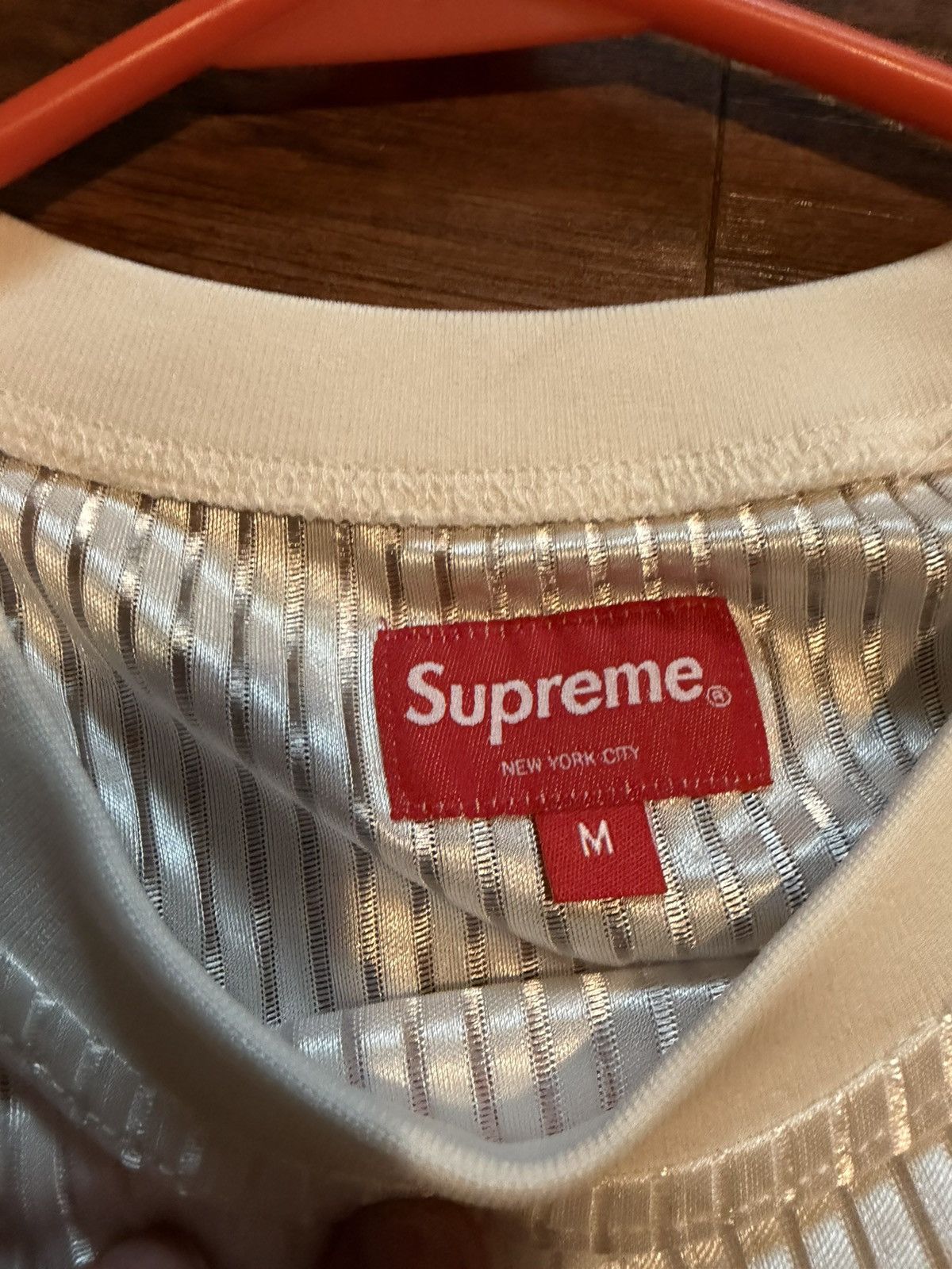 Supreme Supreme soccer jersey Size US M / EU 48-50 / 2 - 2 Thumbnail