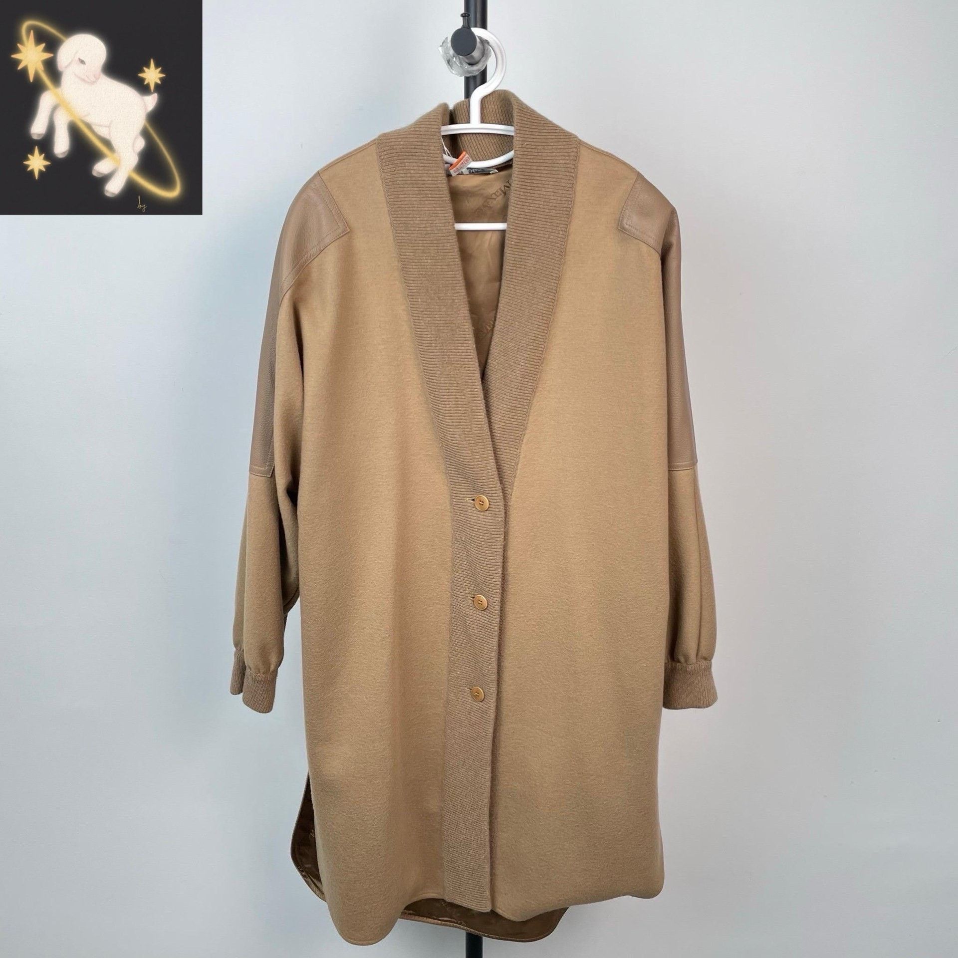 Max Mara Max Mara Knit Long Beige Coat L Women Size L / US 10 / IT 46 - 1 Thumbnail