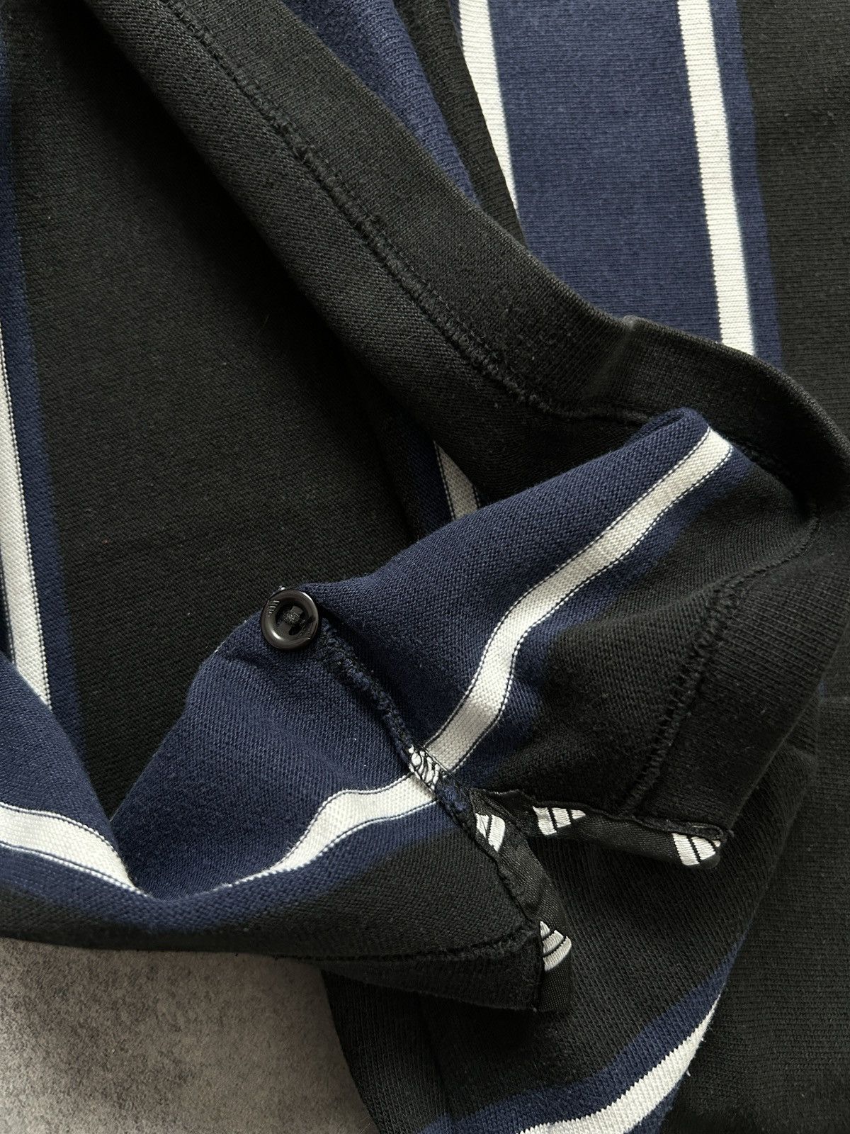 Adidas Vintage Adidas Striped rugby jersey mens black/blue Size US L / EU 52-54 / 3 - 5 Thumbnail