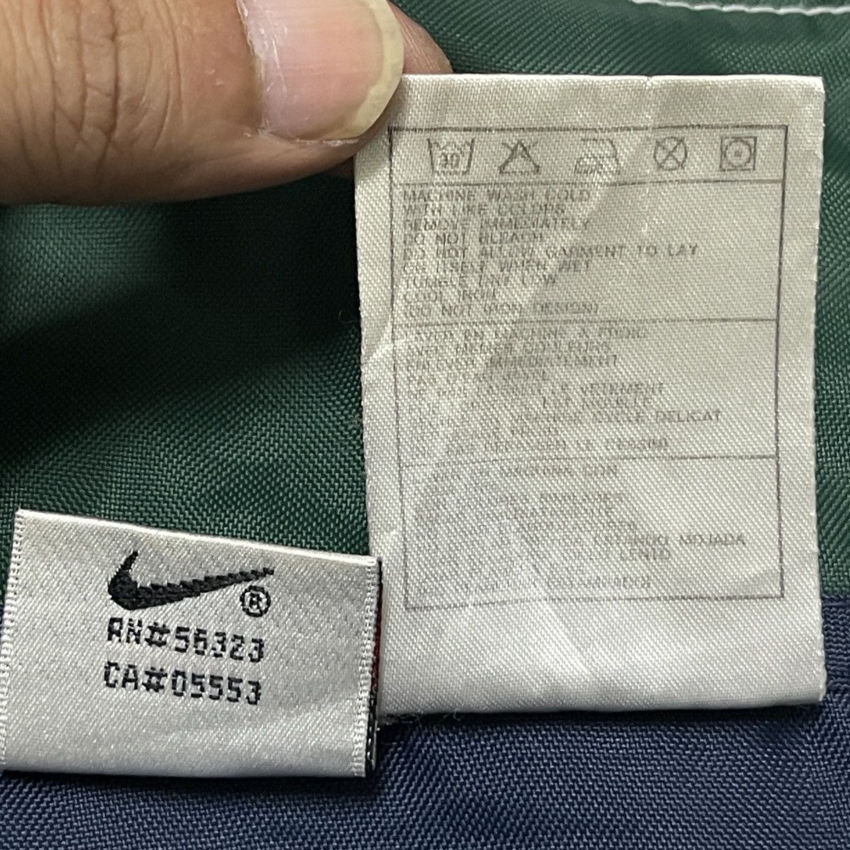 Nike Vintage Nike Half Zipper Anorak Windbreaker Jacket Size US L / EU 52-54 / 3 - 24 Thumbnail