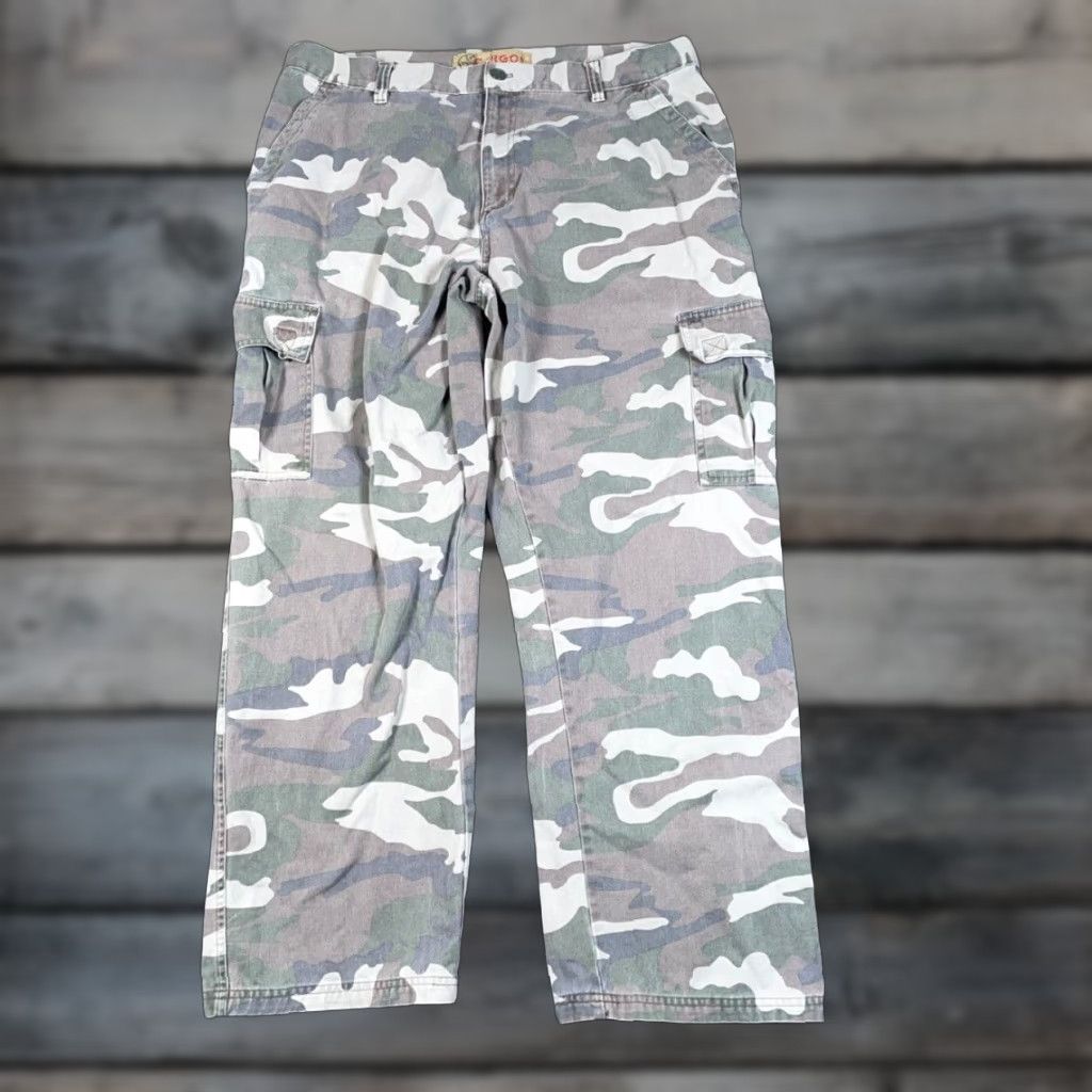 Vintage VINTAGE Nevada Camouflage Cargo Pants Men 35 x 28 Green Camo Straight Leg 90s Army Nature Outdoors Mens Size US 35 - 1 Thumbnail