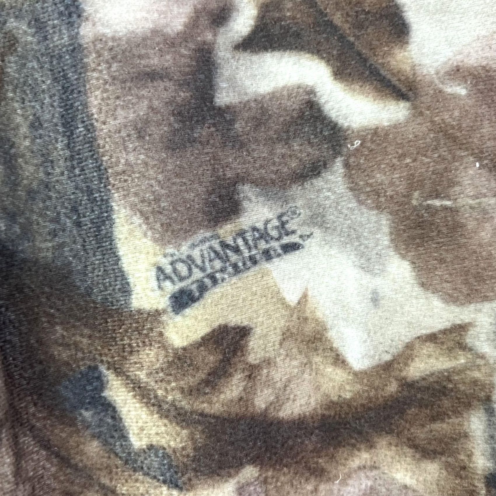 Vintage Material & Features: P Polyester Fleece and Camouflage - key attributes Size US 42 / EU 58 - 3 Thumbnail