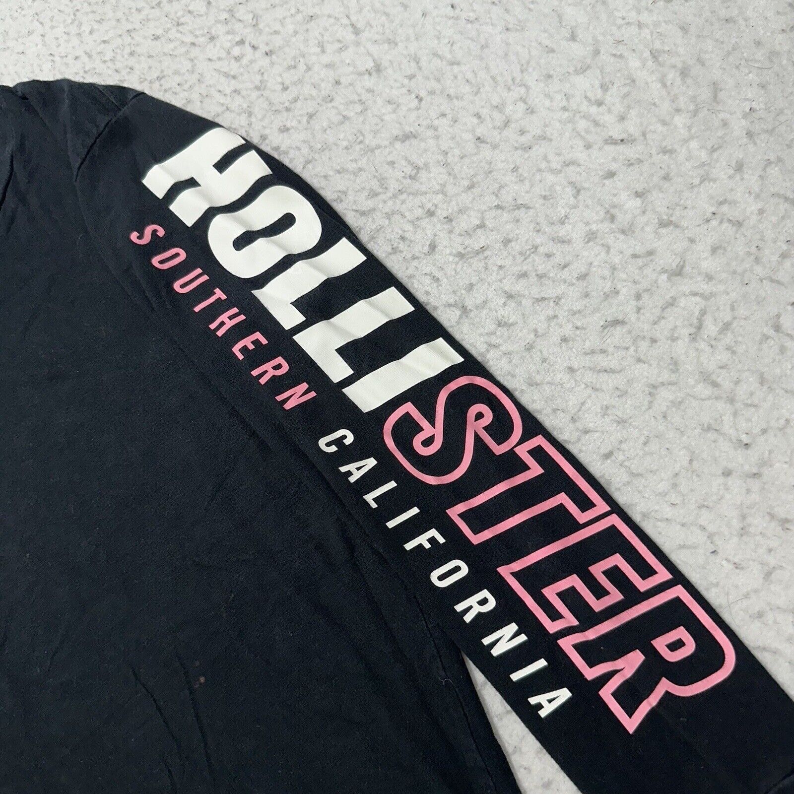 Hollister Hollister XS Long Sleeve Crewneck Graphic T Shirt Black Tee Size XS / US 0-2 / IT 36-38 - 4 Thumbnail