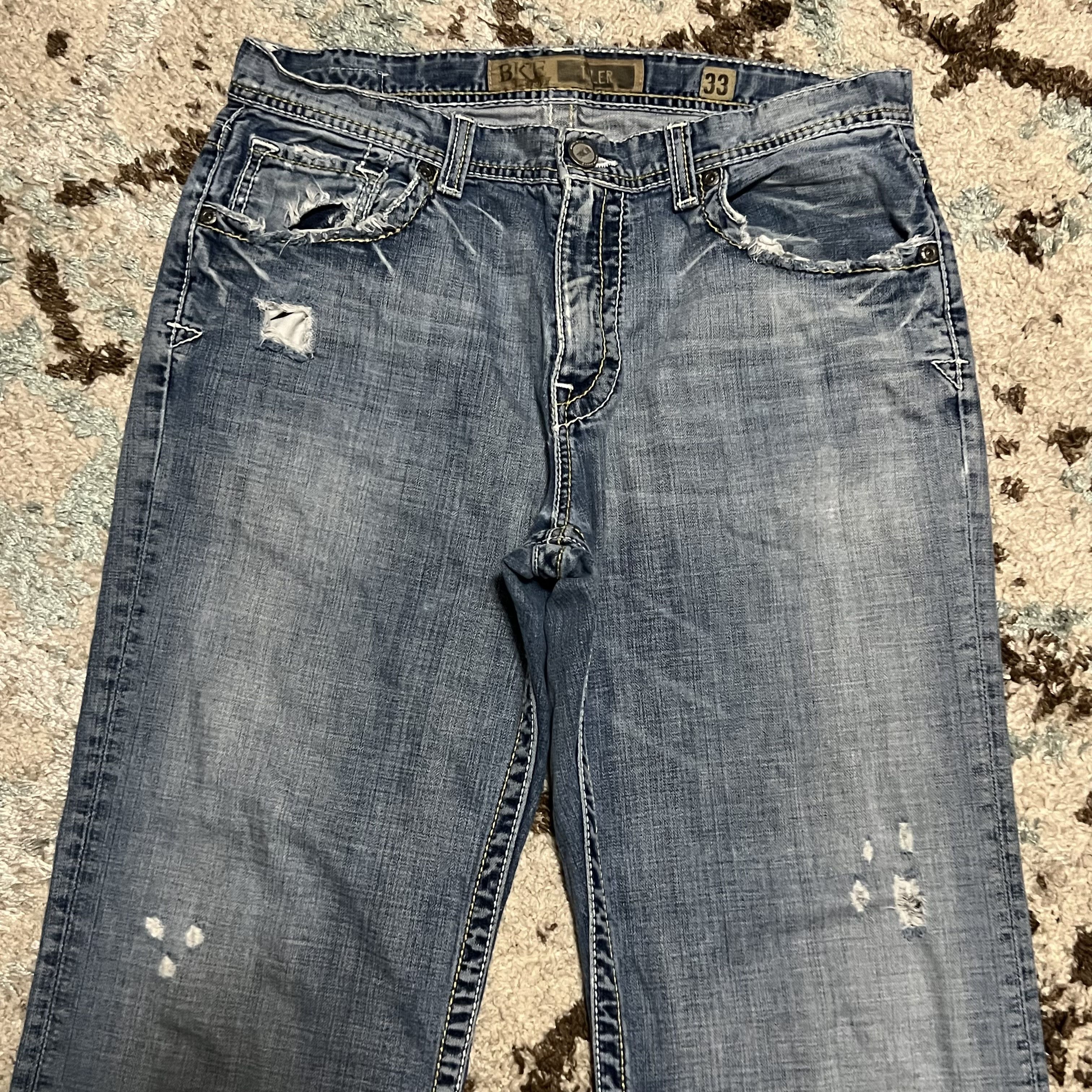BKE Buckle BKE Tyler Distressed Jeans Size 33x31 Light Wash Size US 33 - 7 Thumbnail