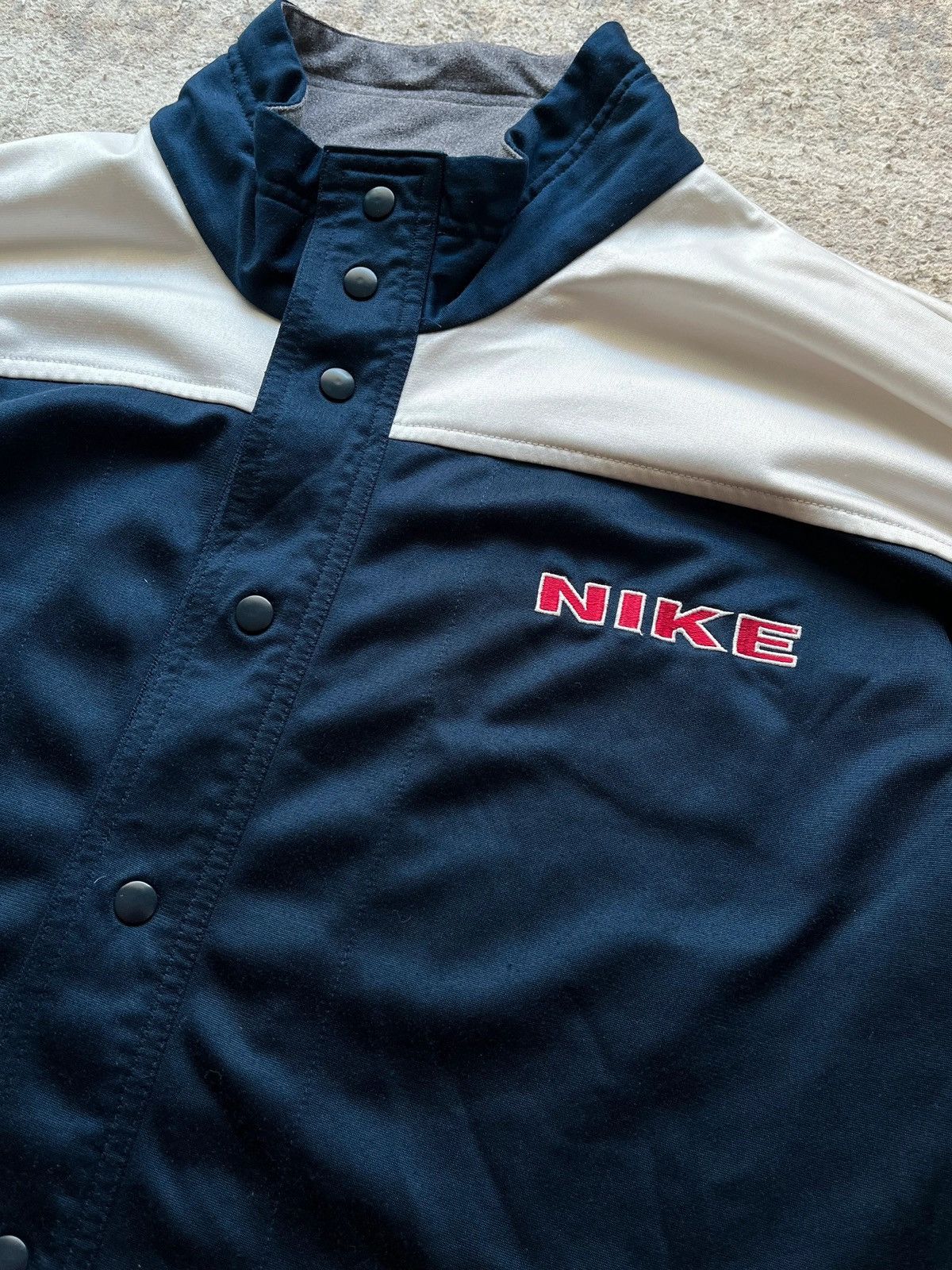 Nike Nike Jacket Sz XL 1996 Deadstock Made in Malaysia Rare Size US XL / EU 56 / 4 - 3 Thumbnail