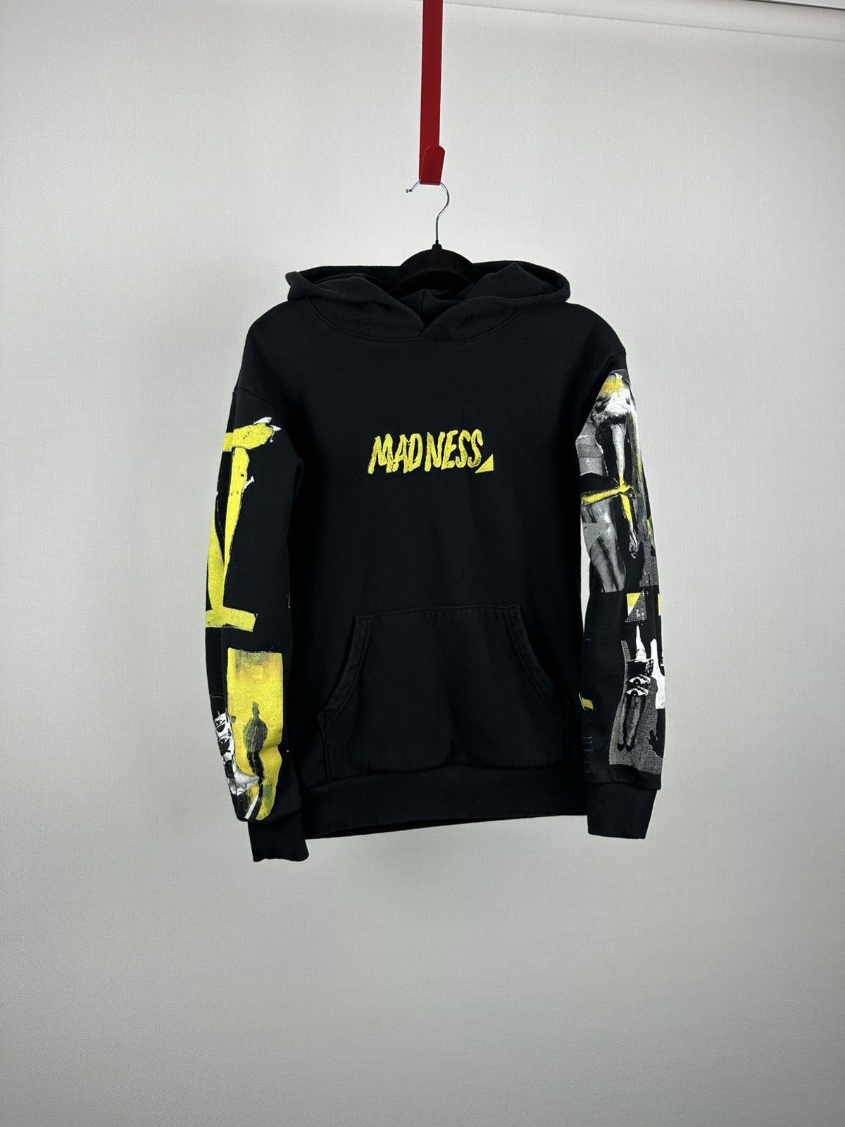 XO NWT2020 THE WEEKND MADNESS XO Collage Logo Pullover Black Size US S / EU 44-46 / 1 - 1 Thumbnail