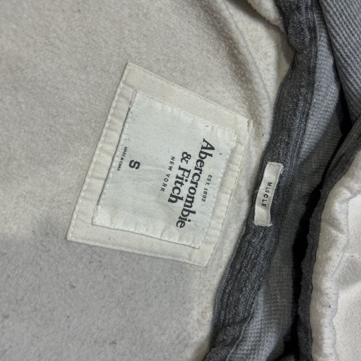 Abercrombie & Fitch Abercrombie & Fitch Size US S / EU 44-46 / 1 - 9 Thumbnail
