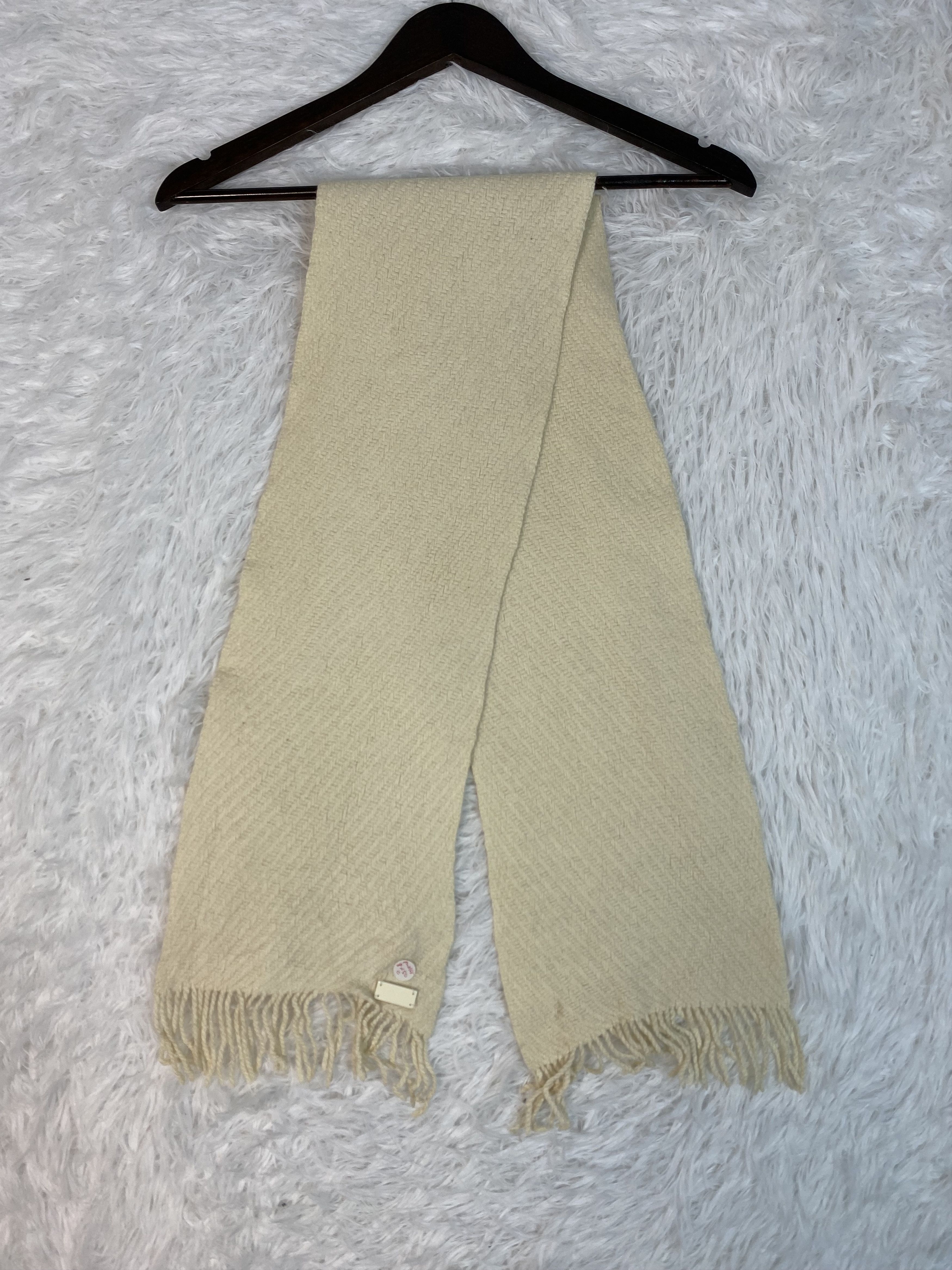 Burberry Vintage Burberry Scarf / Muffler Neckwear PM0165 Size ONE SIZE - 1 Thumbnail