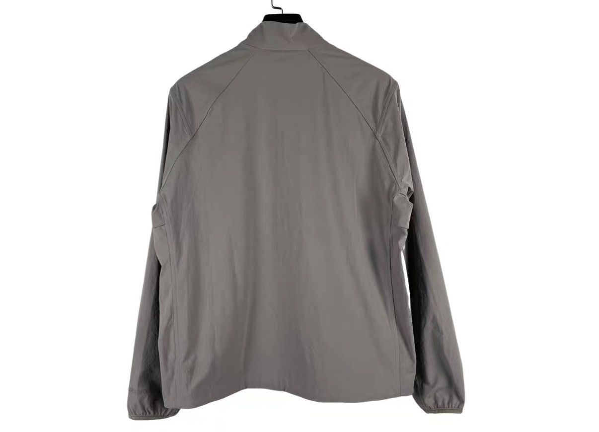 Lululemon Lululemon Lightweight Stretch Grey Zip-Up Jacket J31 Size US M / EU 48-50 / 2 - 2 Thumbnail