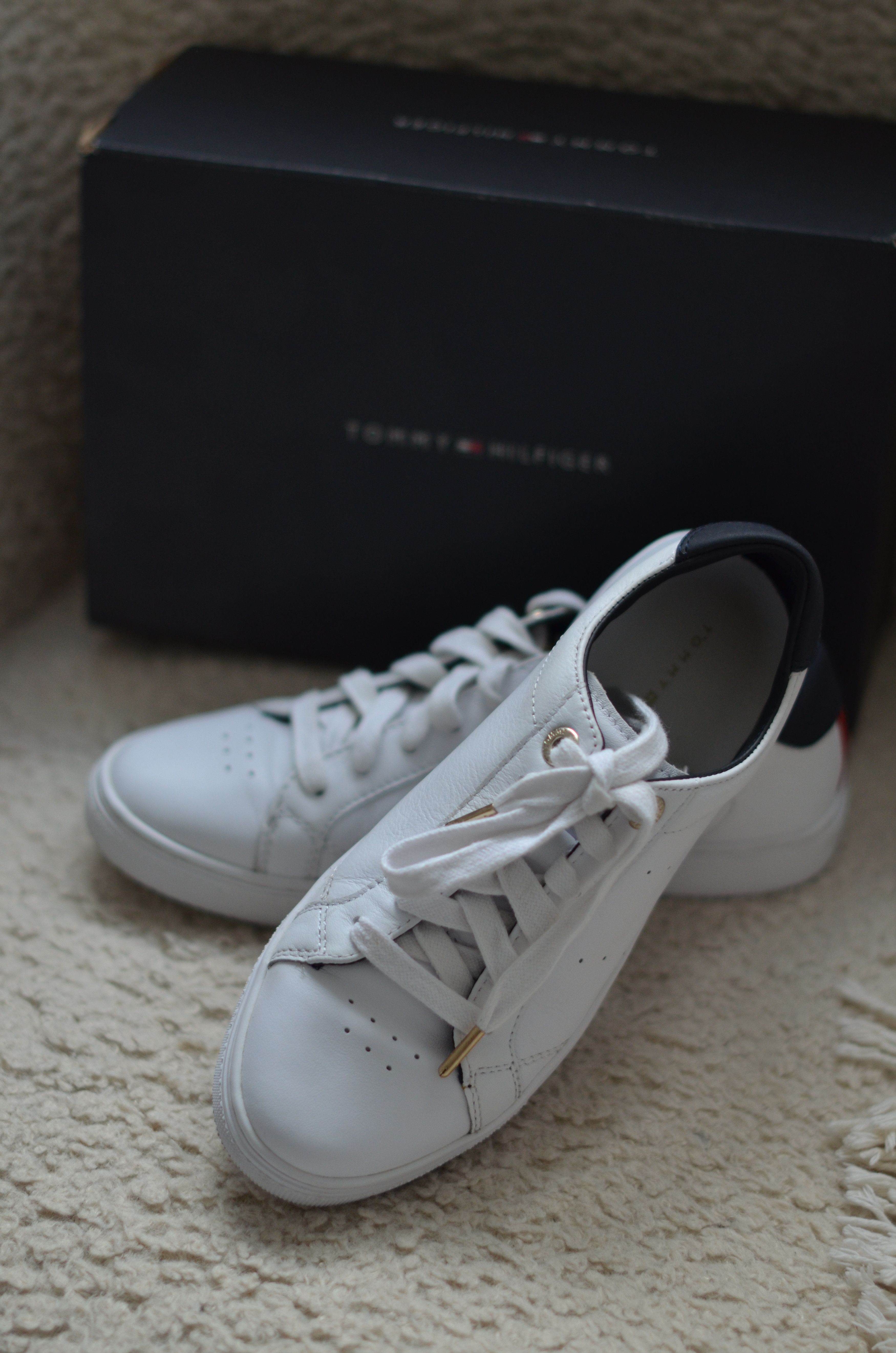 Tommy Hilfiger white sneakers tommy hilfiger VENUS leather Size US 4.5 / IT 34.5 - 5 Thumbnail
