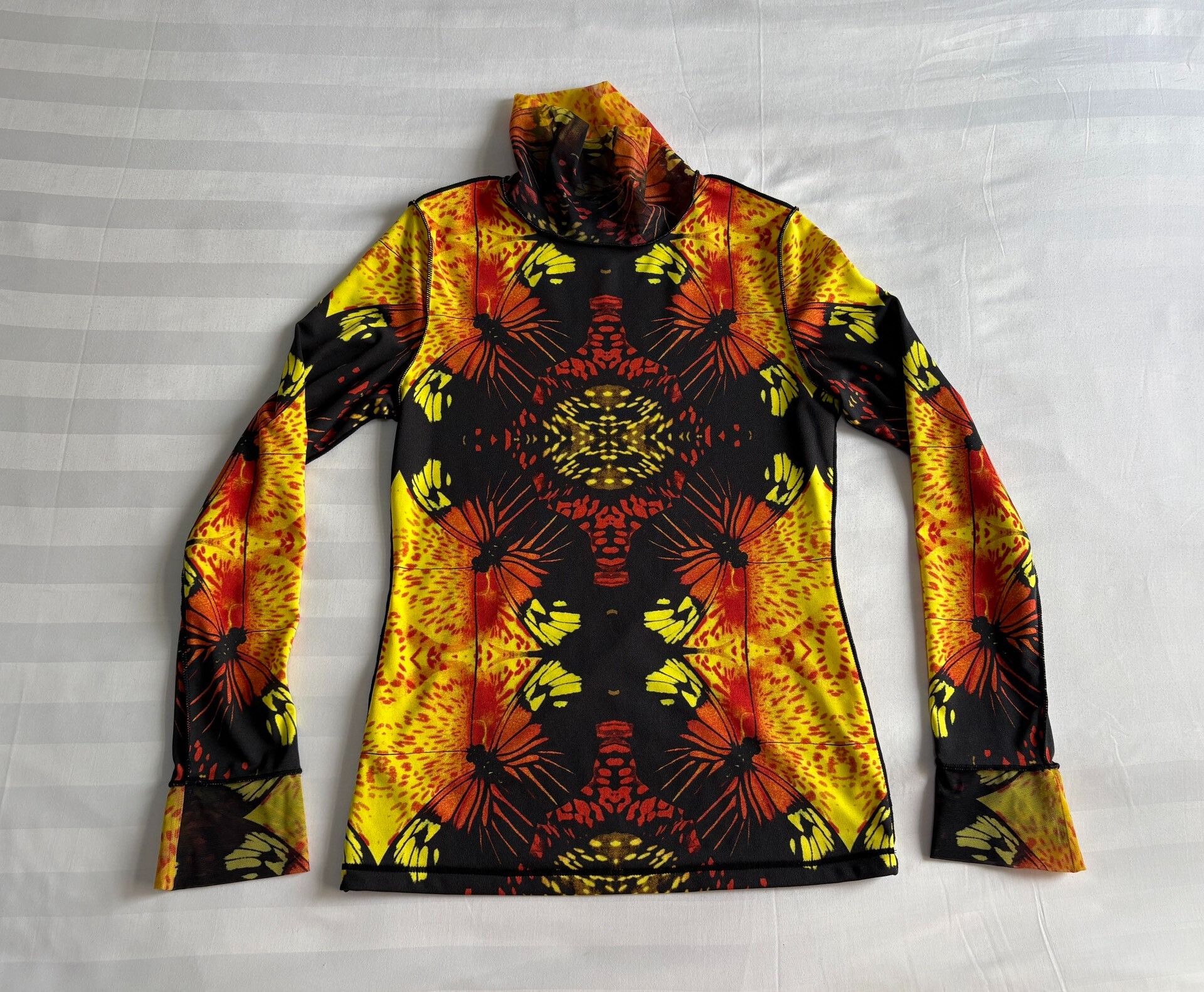 Jean Paul Gaultier Jean Paul Gaultier Vintage Print Top Size M / US 6-8 / IT 42-44 - 1 Thumbnail