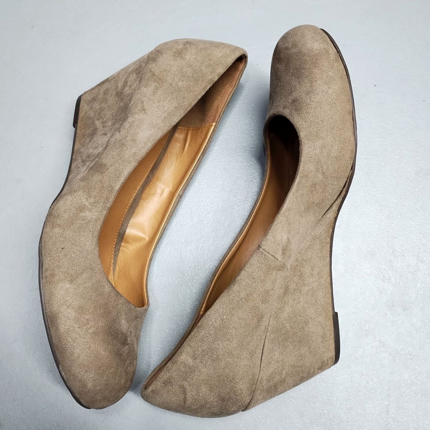 Vintage CL by Laundry Nima Wedge Pumps Womens Size 11 Brown Suede Almond Toe Slip On Shoes Size US 11 / IT 41 - 3 Thumbnail