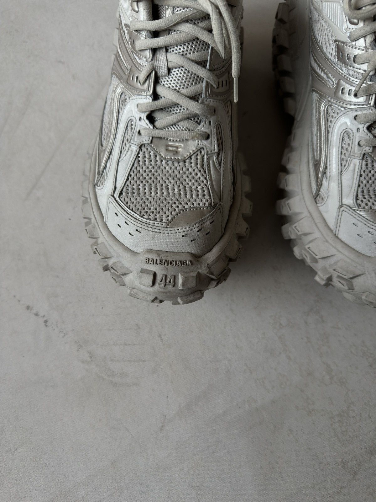 Balenciaga Balenciaga Defender Sneaker Size US 11 / EU 44 - 2 Thumbnail