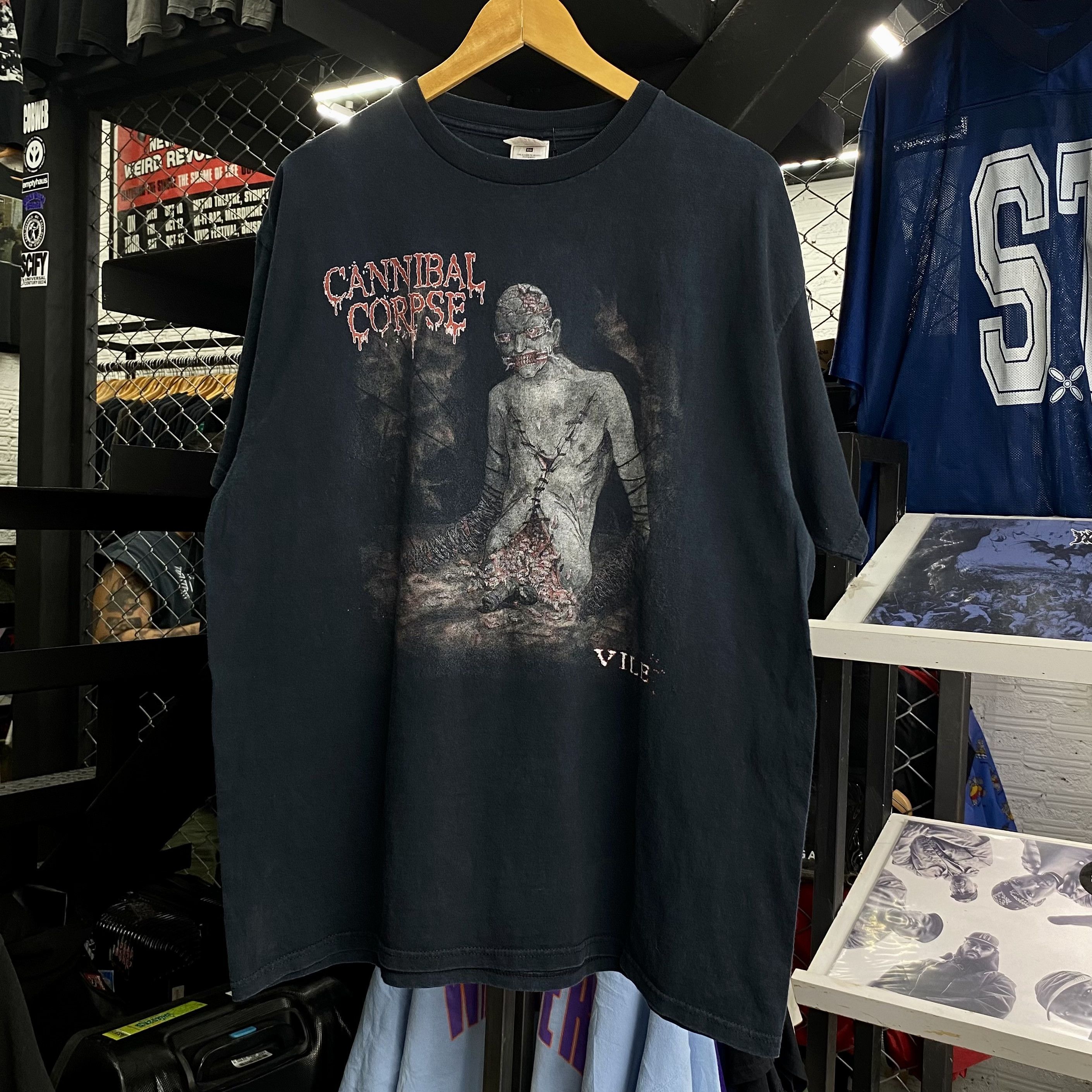 Band Tees CANNIBAL CORPSE VILE Album Promo Size US XL / EU 56 / 4 - 1 Thumbnail