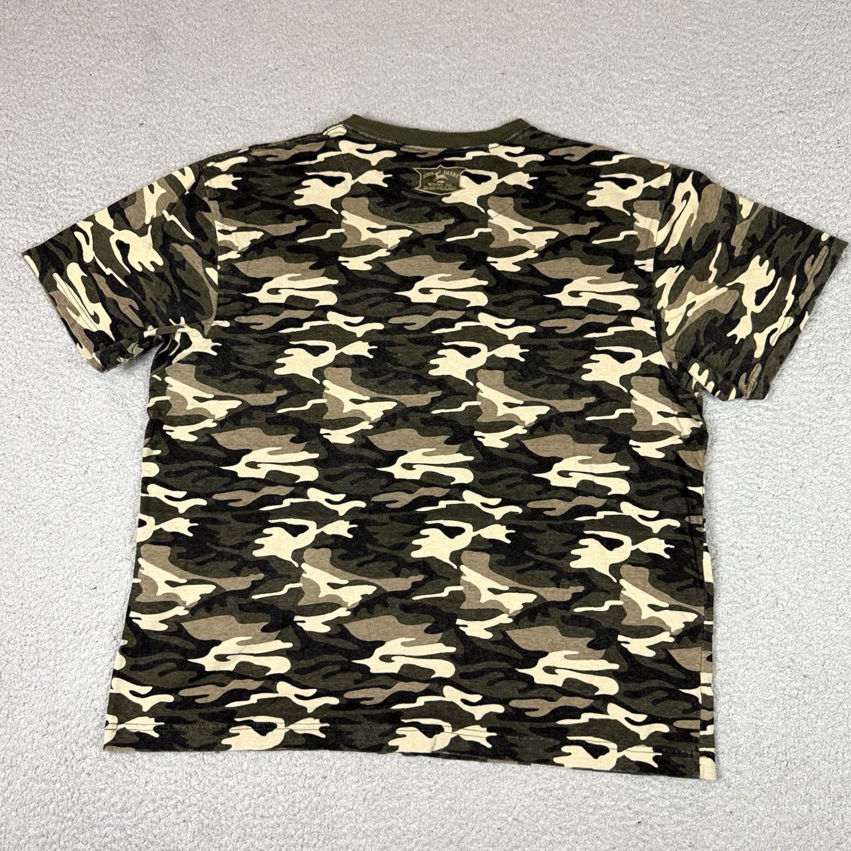 Delta VINTAGE John Deere T Shirt Mens XL Green Camouflage Y2K Moline ILL Casual Hunting Camo Mens Size US XL / EU 56 / 4 - 5 Thumbnail