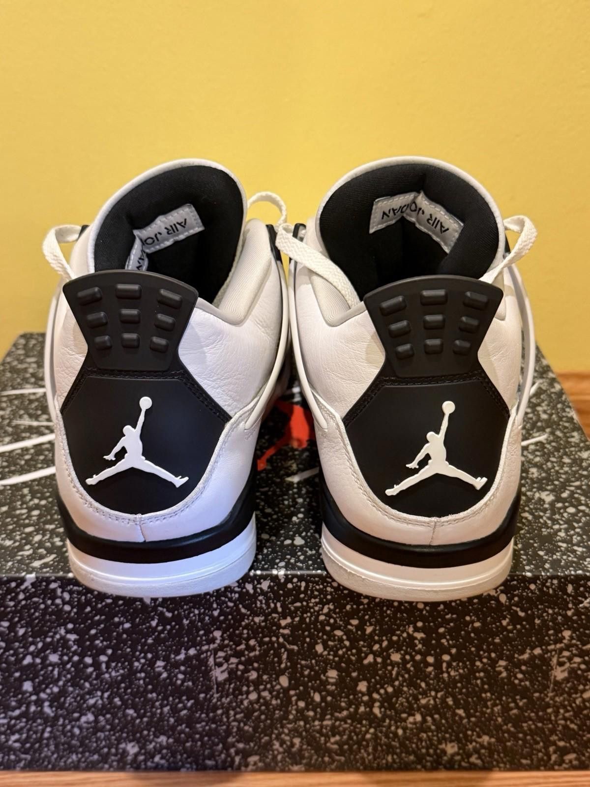 Jordan Brand Jordan 4 Military Black Size 10.5 Og All DH6927-111 Size US 10.5 / EU 43-44 - 4 Thumbnail