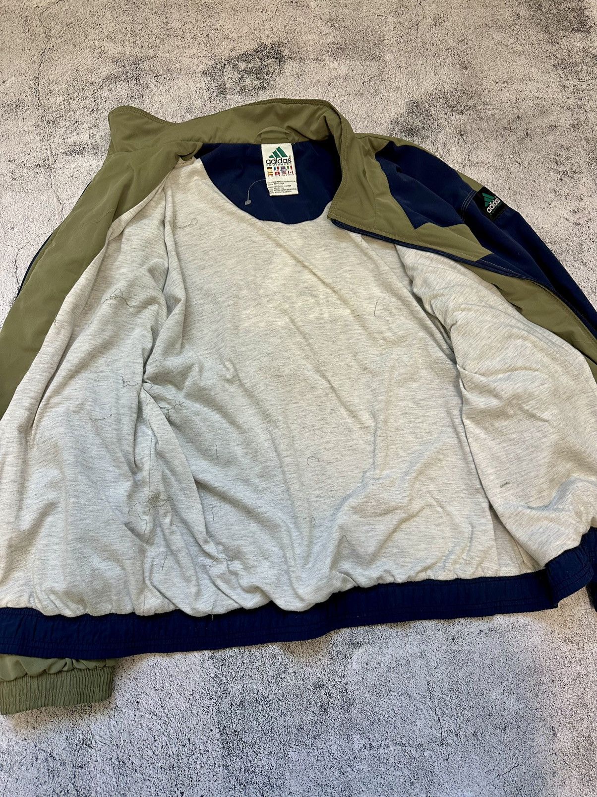 Adidas Vintage Adidas Equipment Double-Sided Jacket Big Logo E Size US L / EU 52-54 / 3 - 12 Thumbnail