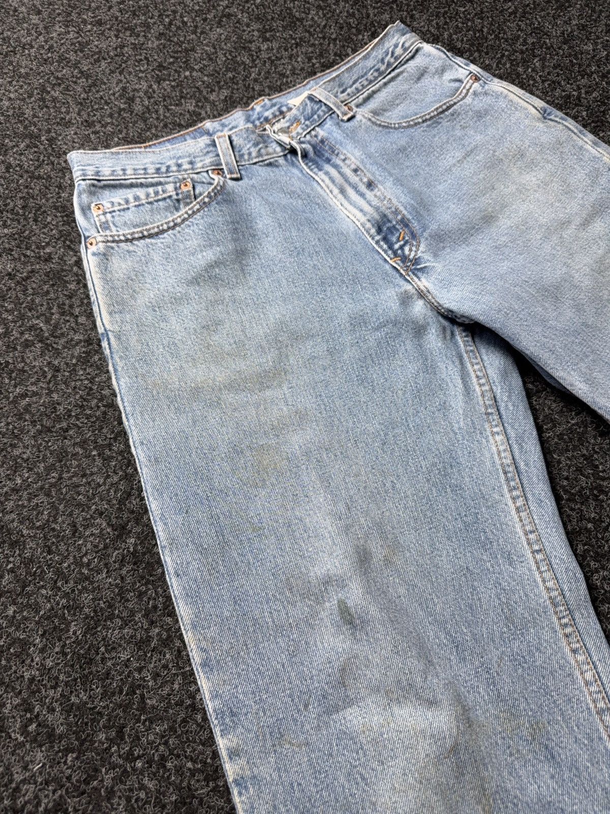 Levi's Vintage Clothing 90s Levi's 550 Distressed Dirty Relaxed Fit USA Retro Jeans Size US 35 - 5 Thumbnail
