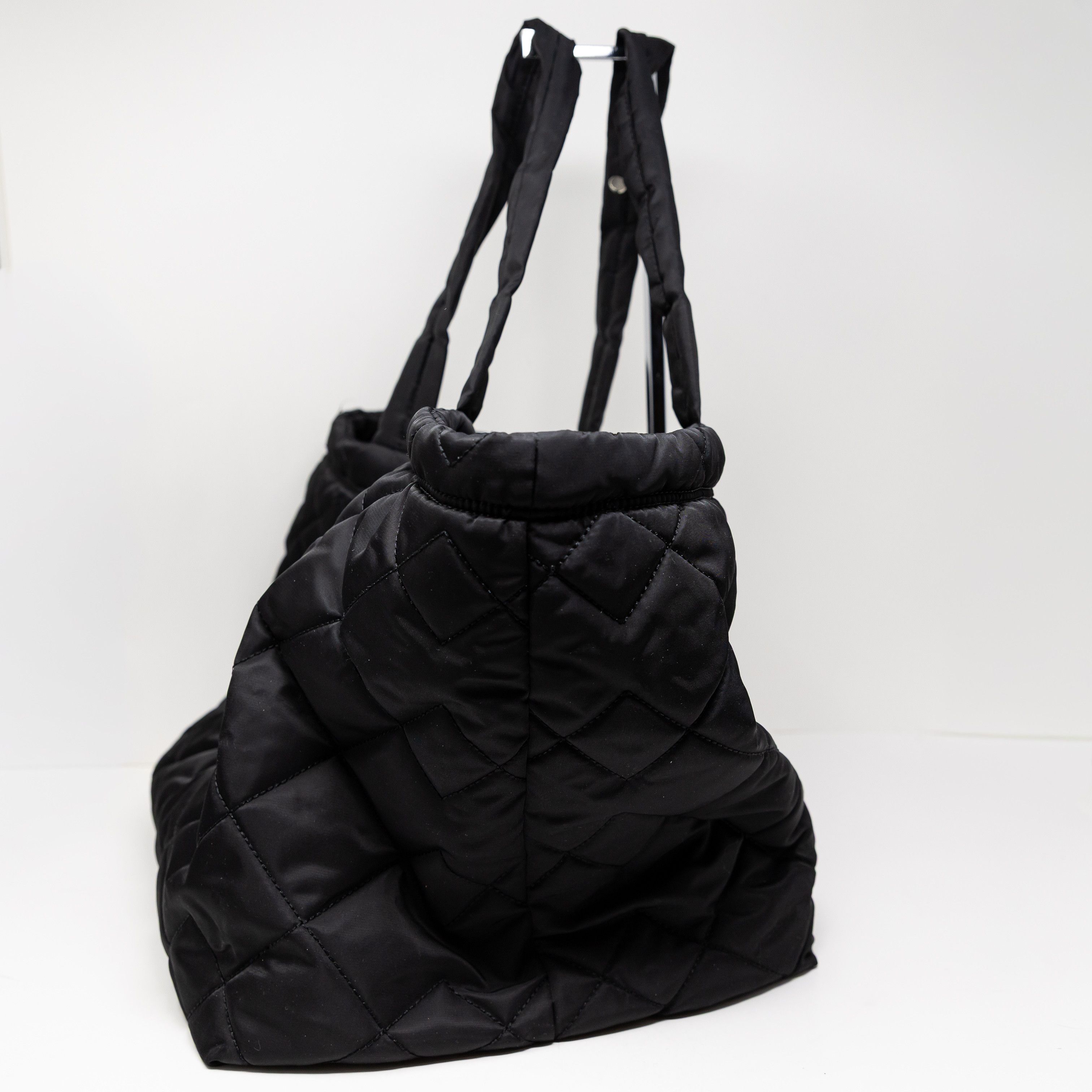 Marc Jacobs Marc Jacobs Large Nylon Water Resistant Size ONE SIZE - 3 Thumbnail