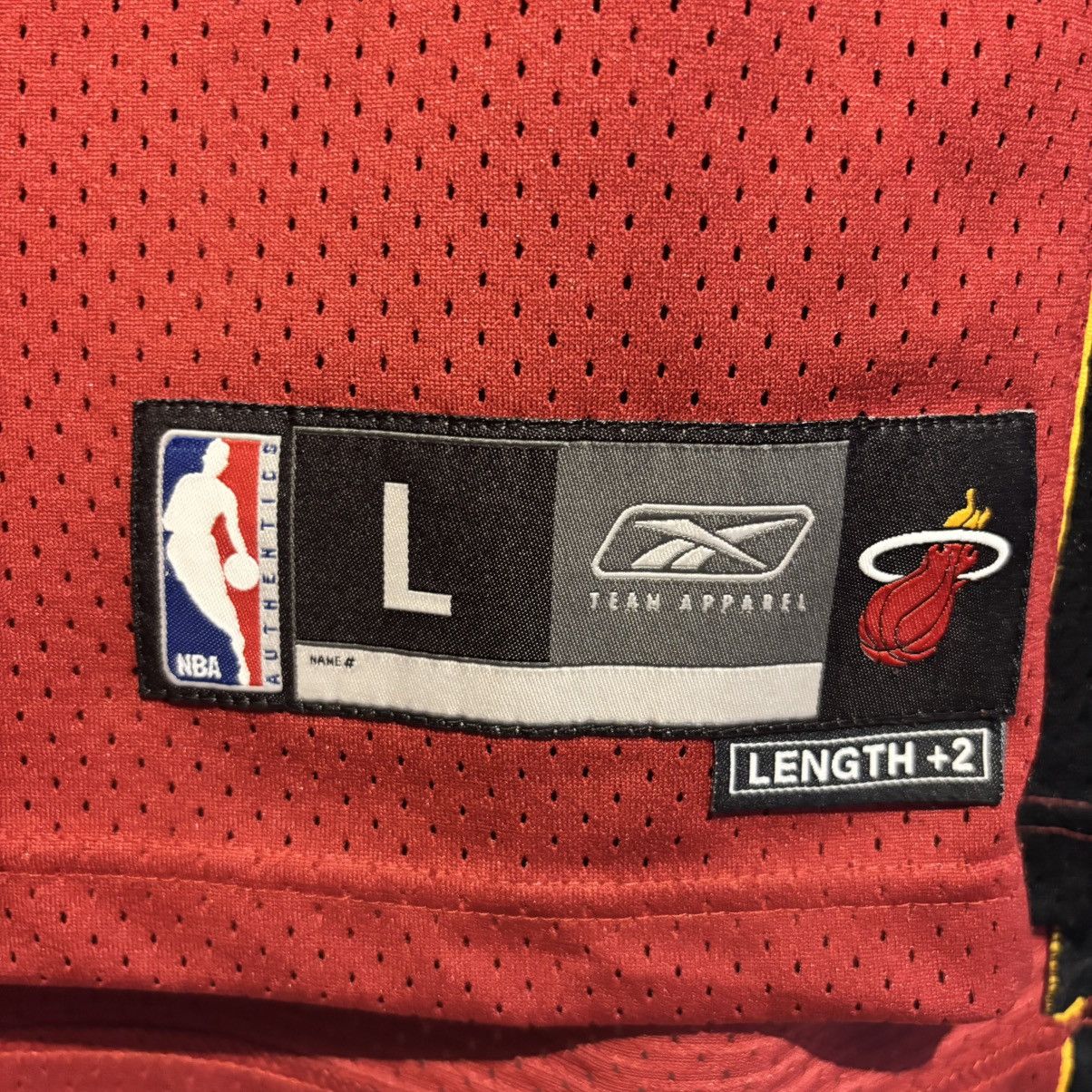 NBA Shaquille O'Neal Miami Heat Swingman Jersey Reebok NBA Red Size US L / EU 52-54 / 3 - 8 Thumbnail