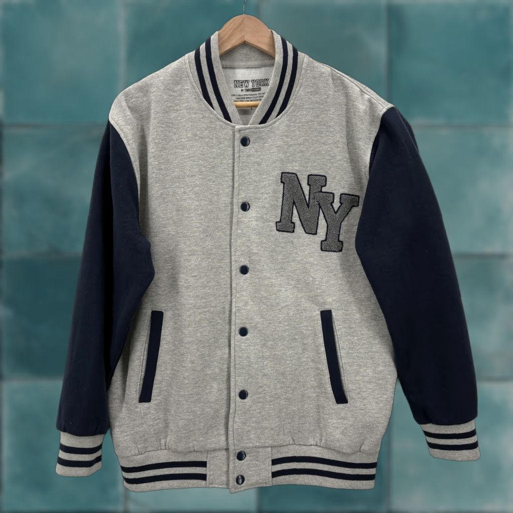 Vintage Torkia Jacket NY Patch Varsity NY New York Mens Large Gray Navy Varsity Letterman Jacket Size US L / EU 52-54 / 3 - 1 Thumbnail