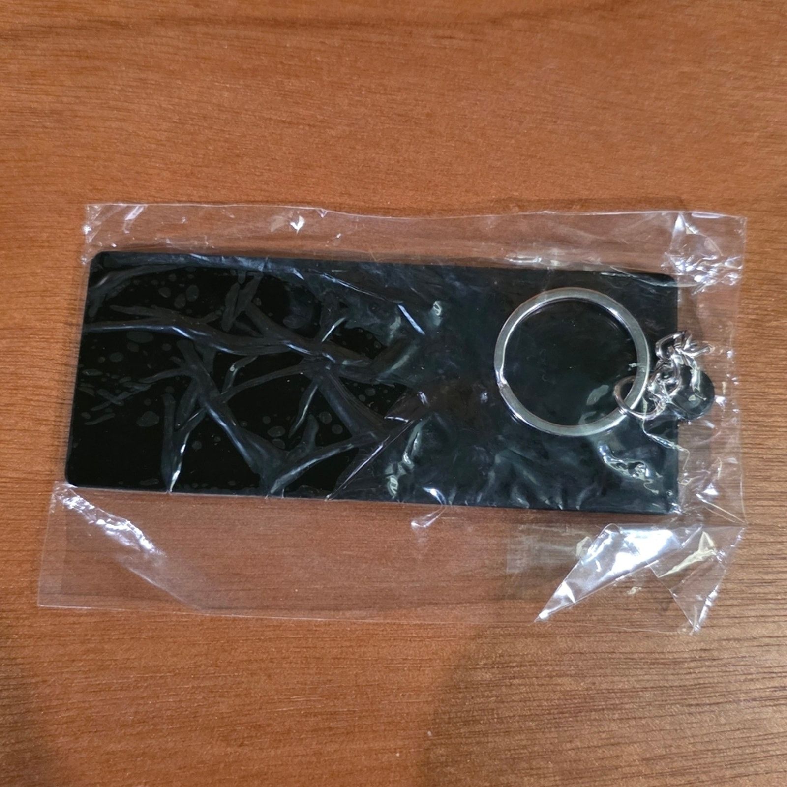 Travis Scott RARE Travis Scott Astroworld 2021 Black and White Keychain Size ONE SIZE - 2 Thumbnail