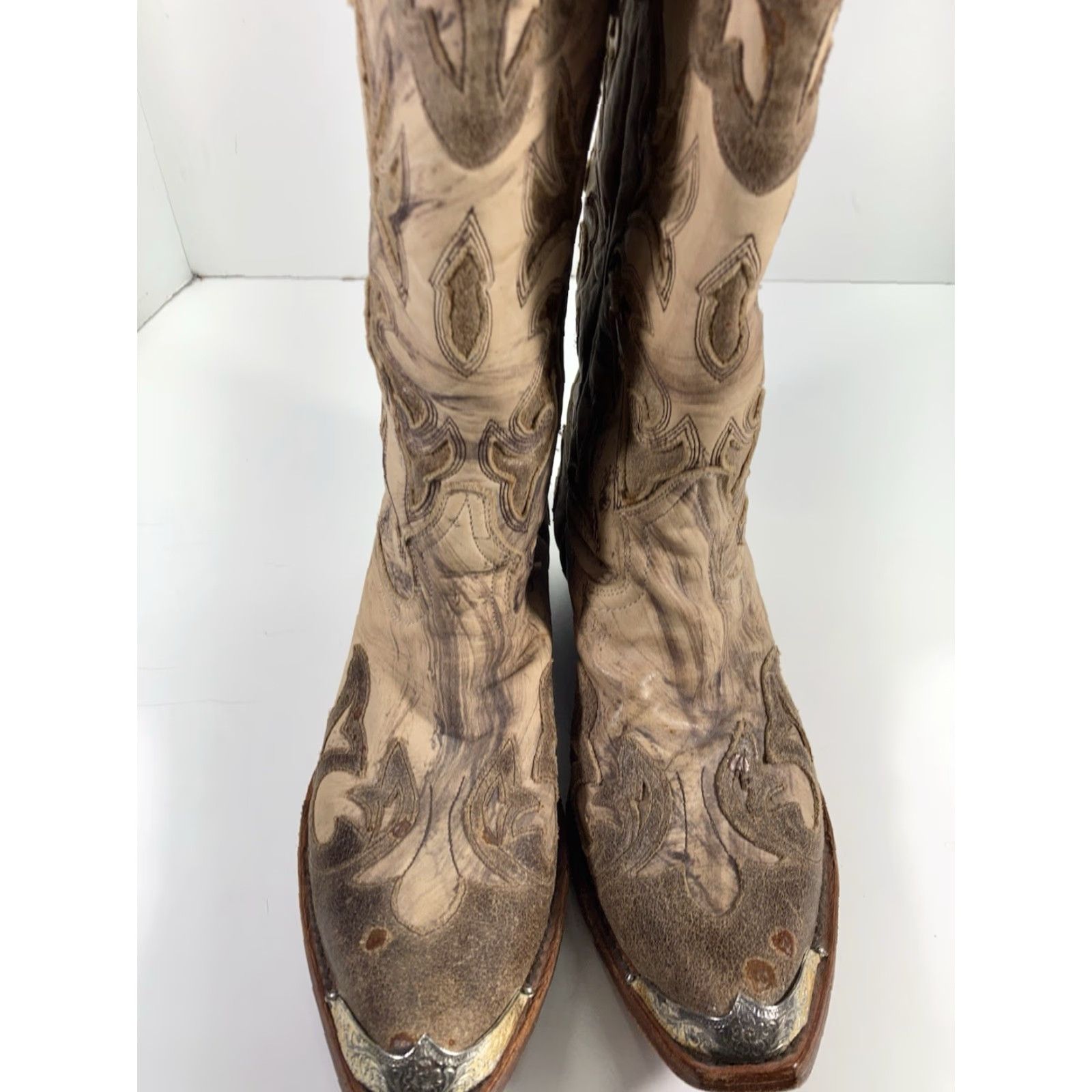 Vintage Johnny Ringo Distressed Leather Boots Women Size 7.5 B Beige Metal Western Boots Women 7.5 Beige Metal Tips Western Size US 8 / IT 38 - 2 Thumbnail