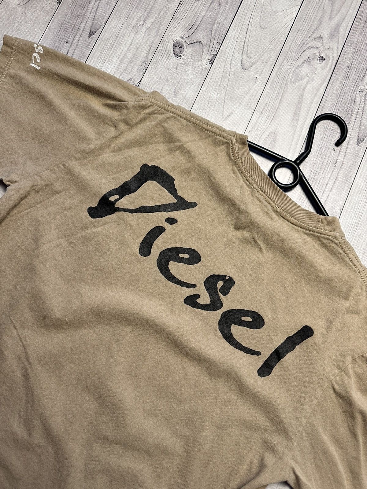 Diesel Vintage Diesel Beige tee big logo size L rare distressed Size US L / EU 52-54 / 3 - 9 Thumbnail