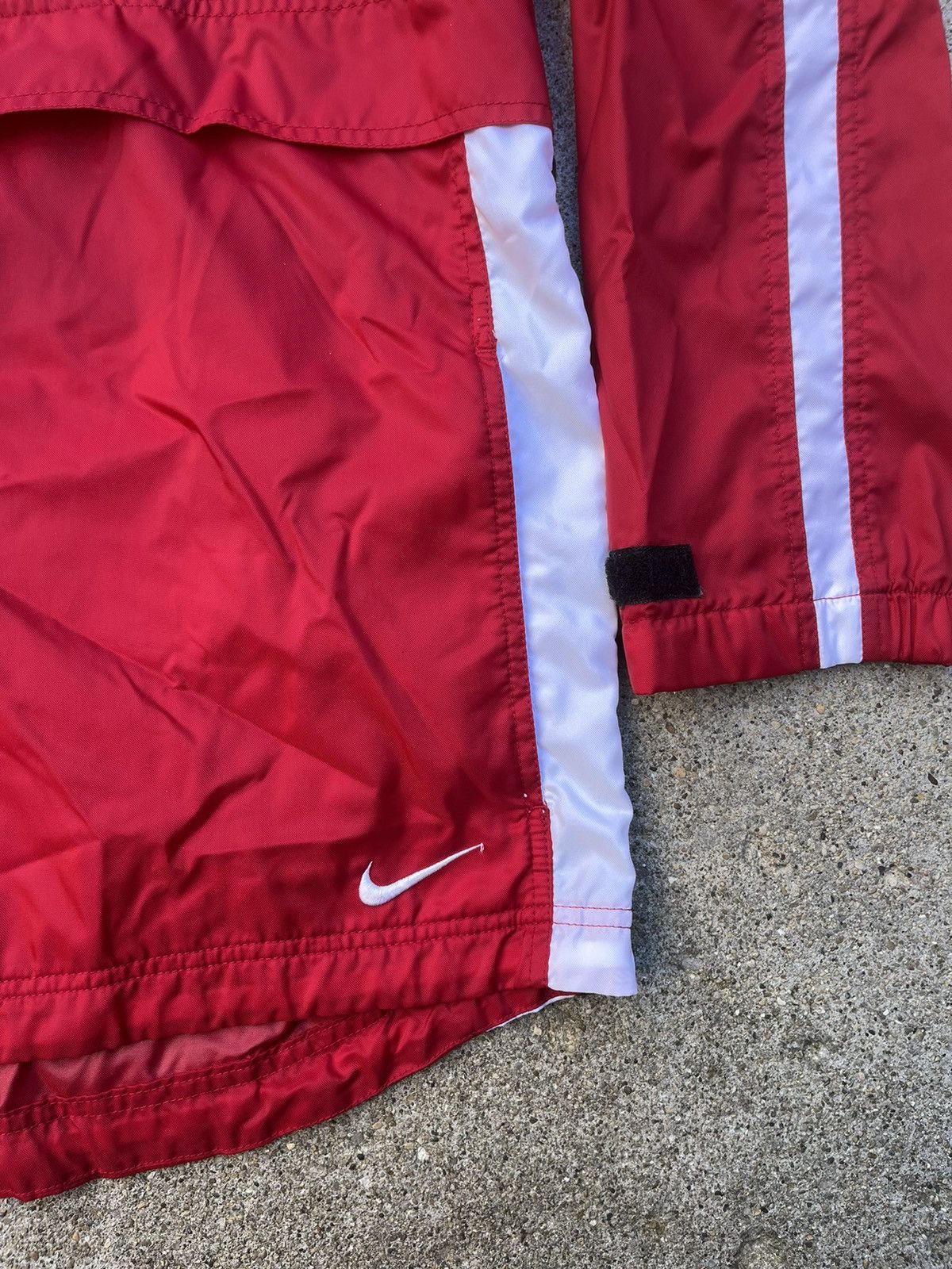 Nike × Vintage Vintage 90s Nike Light Jacket with Packable Hood Size US M / EU 48-50 / 2 - 5 Thumbnail