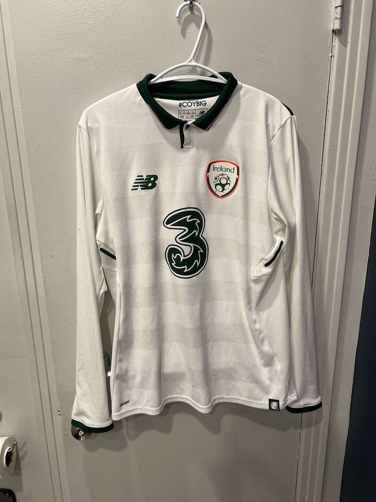 New Balance IRELAND 2017/2018 FOOTBALL SHIRT JERSEY ORIGINAL Size US M / EU 48-50 / 2 - 1 Thumbnail