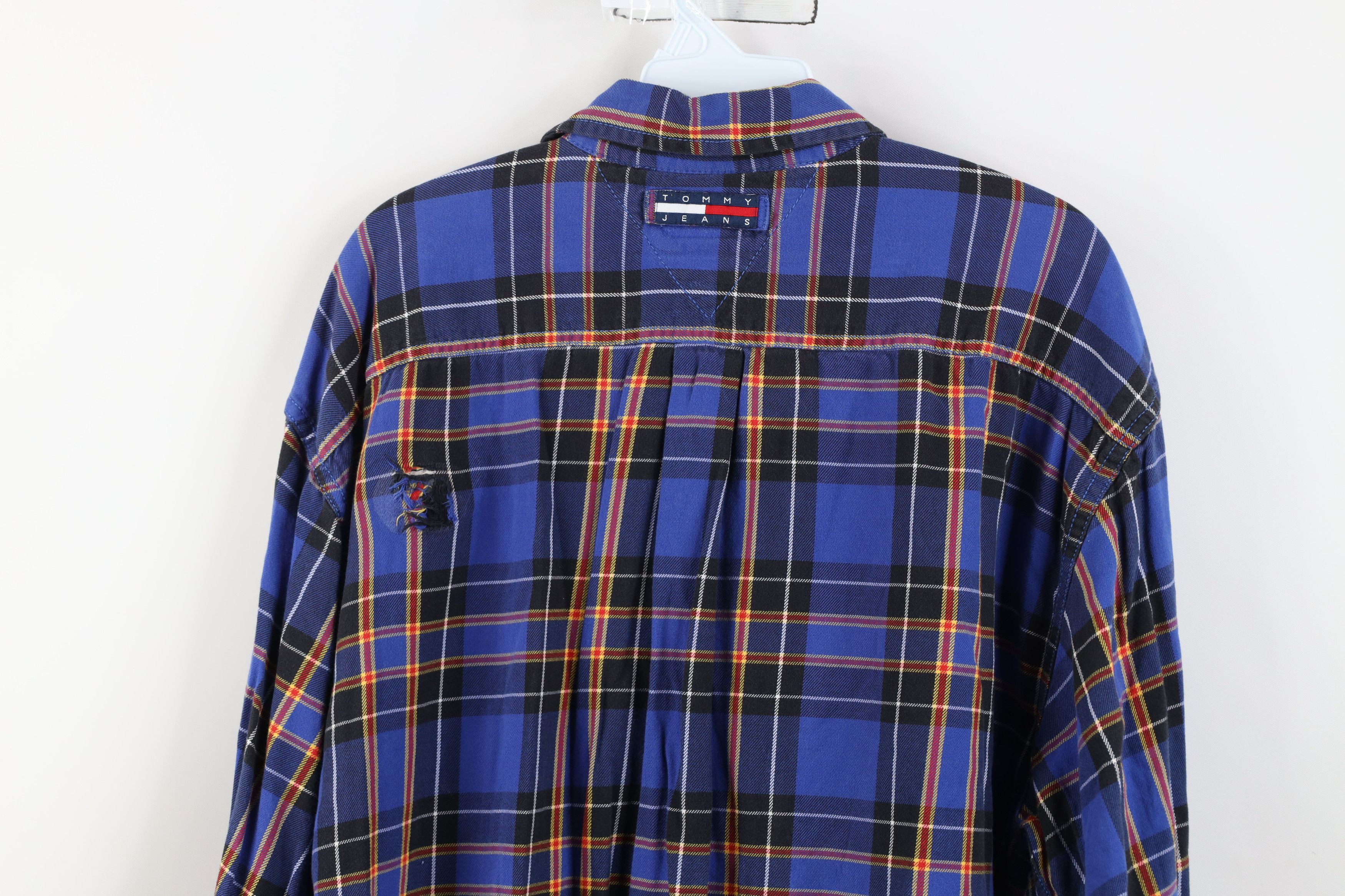 Tommy Hilfiger Vintage 90s Tommy Hilfiger Flannel Collared Button Shirt Size US L / EU 52-54 / 3 - 15 Thumbnail