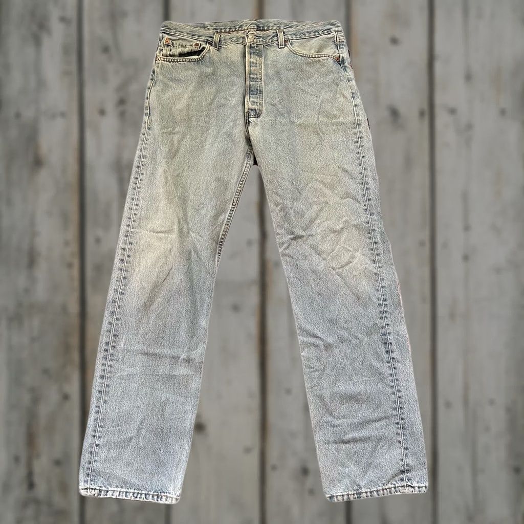 Levi's VINTAGE Levi’s 501 Jeans Light Wash Button Fly 38X34 Mens Straight Blue 2000s Y2K Size US 38 / EU 54 - 1 Thumbnail