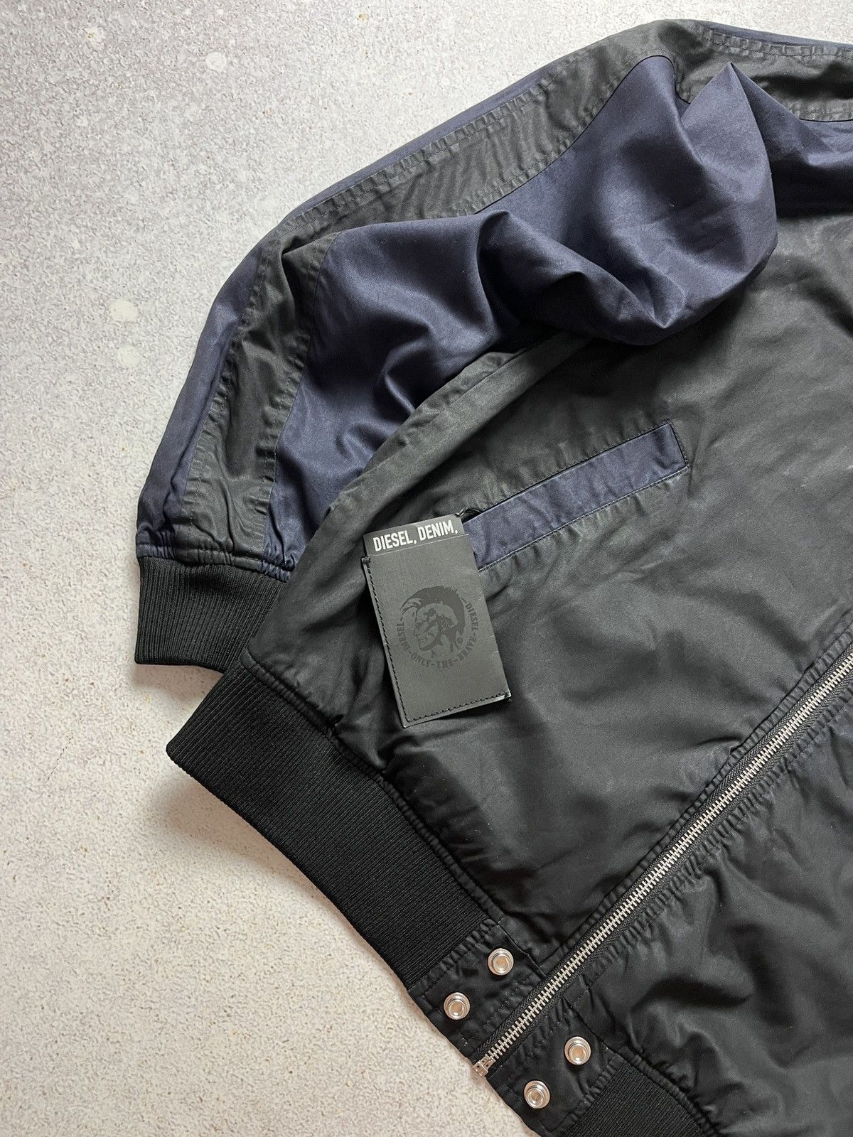 Diesel DIESEL MEN'S D-IVORY-SP REVERSIBLE BOMBER JACKET Size US M / EU 48-50 / 2 - 12 Thumbnail