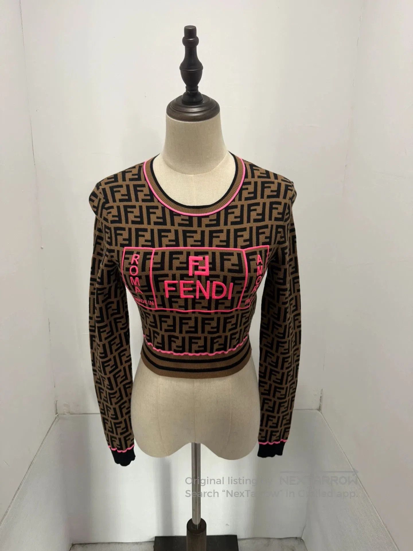 Fendi fendi logo embroidered long sleeve knit top. Size US S / EU 44-46 / 1 - 1 Thumbnail