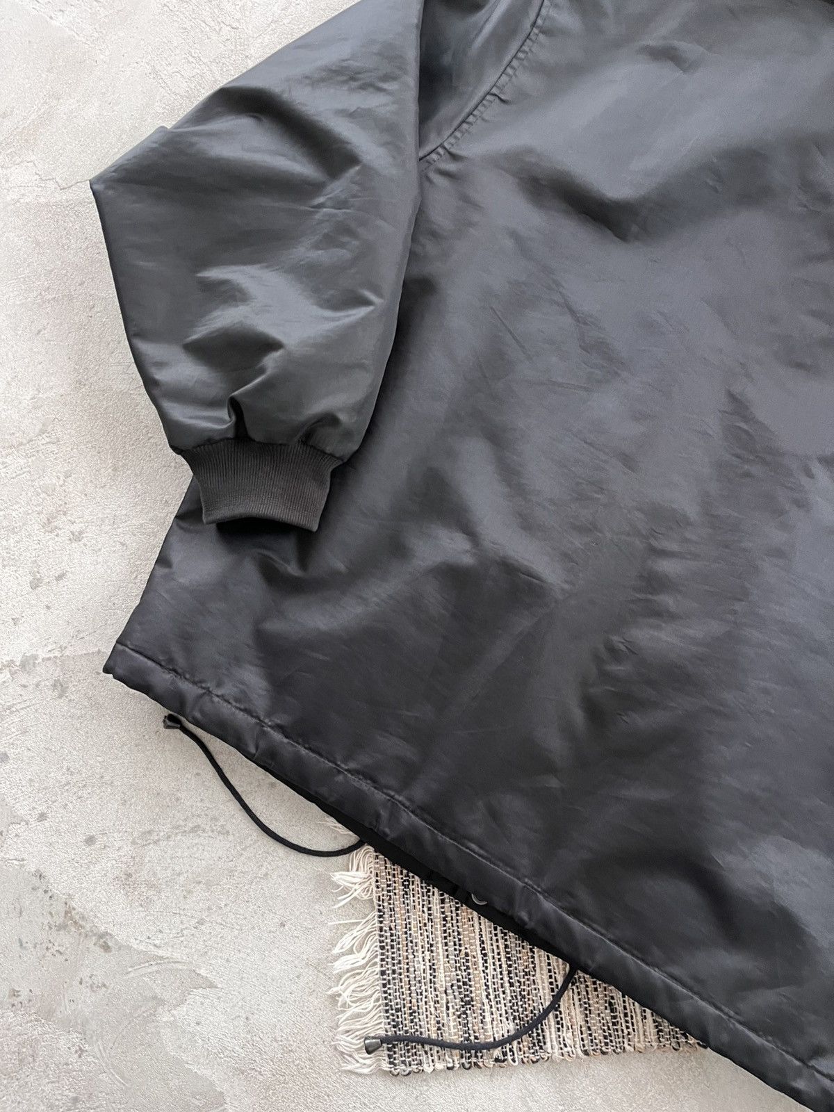 Caterpillar Vintage Caterpillar Black Nylon Y2K Coach Workwear Jacket Size US L / EU 52-54 / 3 - 18 Thumbnail