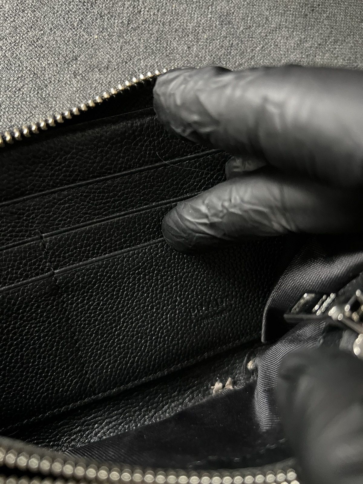 Prada Prada Black Crystal Embellished Leather Zip Around Wallet Size ONE SIZE - 13 Thumbnail