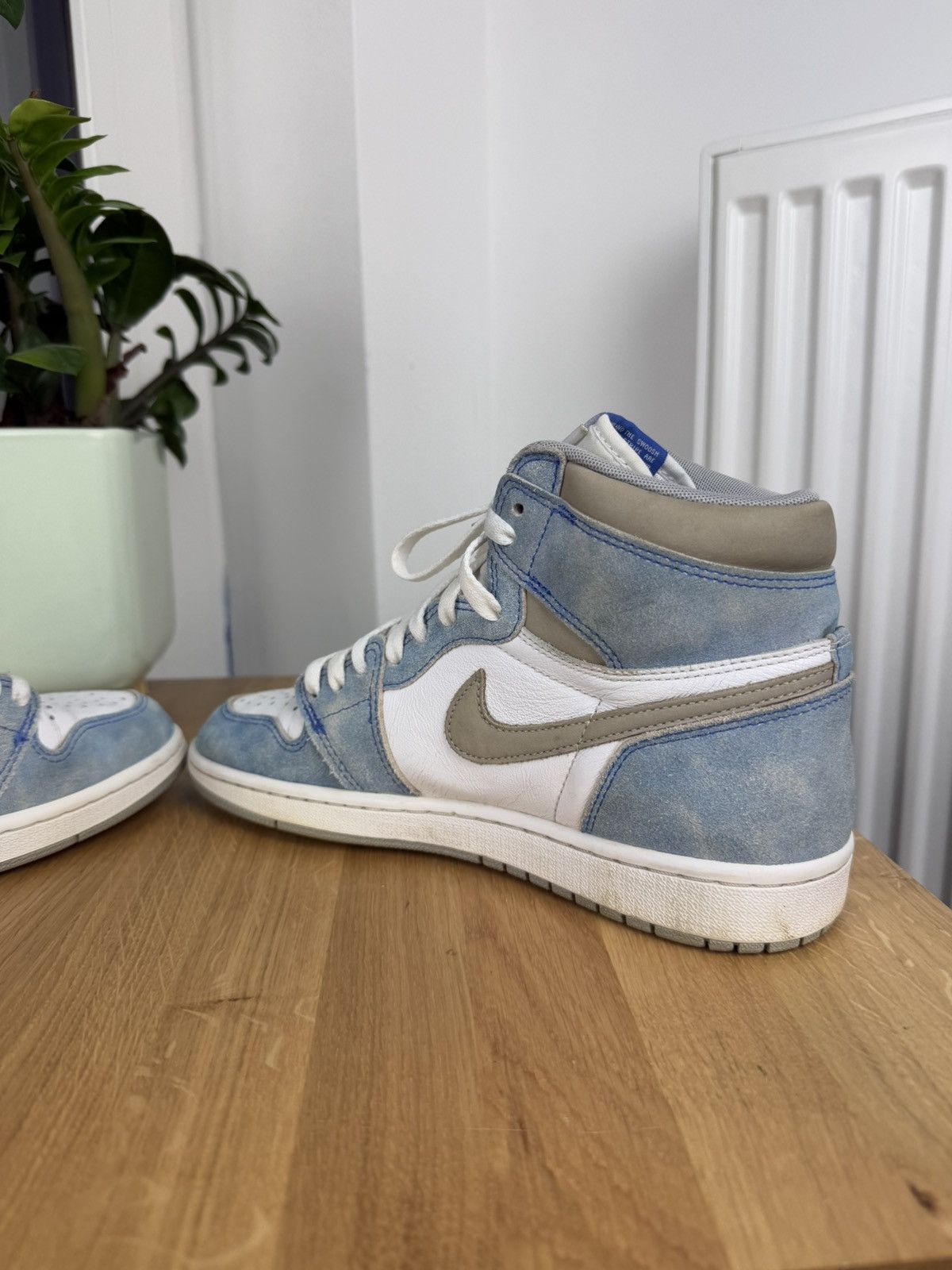Jordan Brand × Nike Nike Air Jordan 1 “Hyper Royal” Size US 8.5 / EU 41-42 - 11 Thumbnail