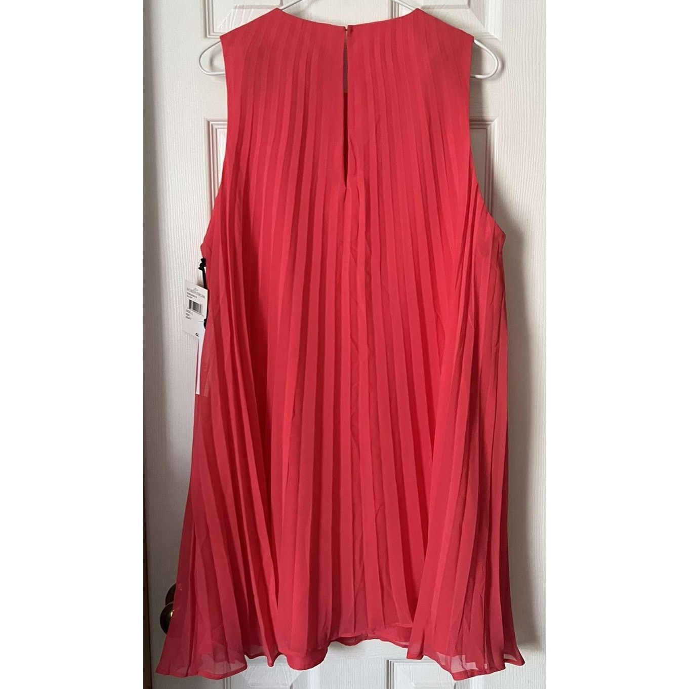 BB Dakota BB Dakota Women's Red Coral Sleeveless Pleated Dress Size L Size L / US 10 / IT 46 - 4 Thumbnail