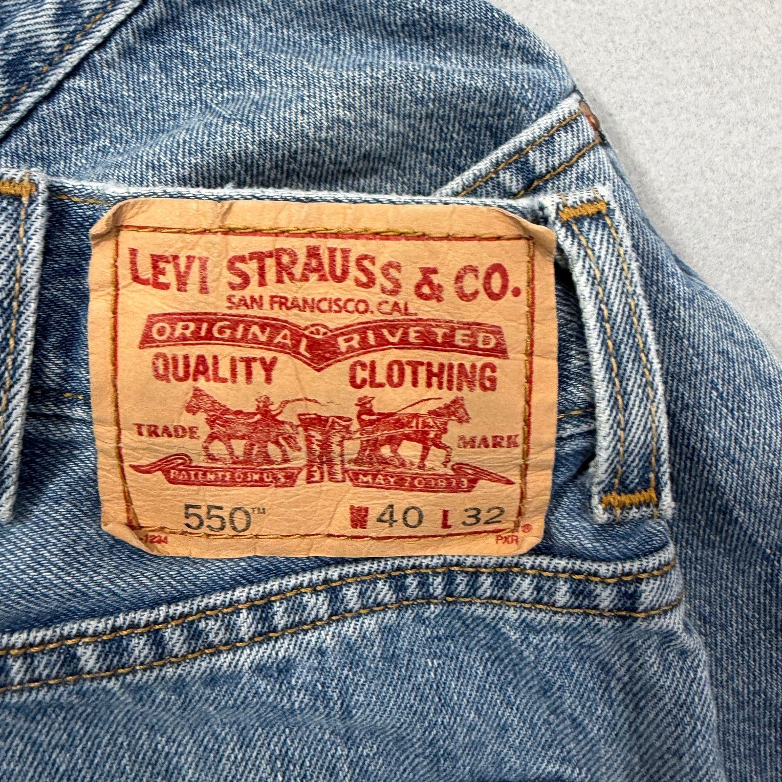 Levi's Vintage Levis 550 Relaxed Fit Jeans Men's 40x32 Blue Denim Size US 40 / EU 56 - 7 Thumbnail