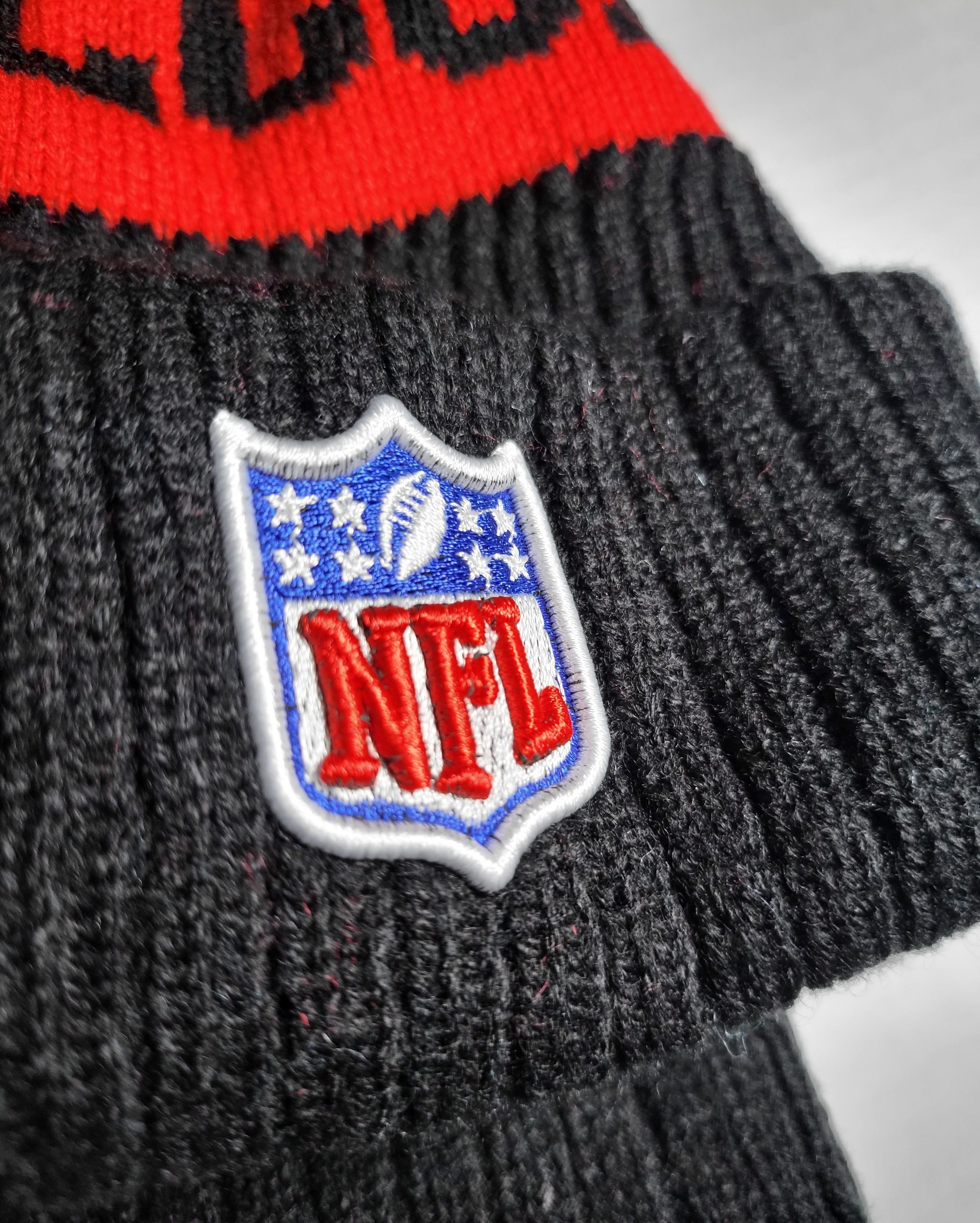 Other NWT Atlanta Falcons NFL Sports Knit Pom Beanie Fleece Lined Size ONE SIZE - 6 Thumbnail