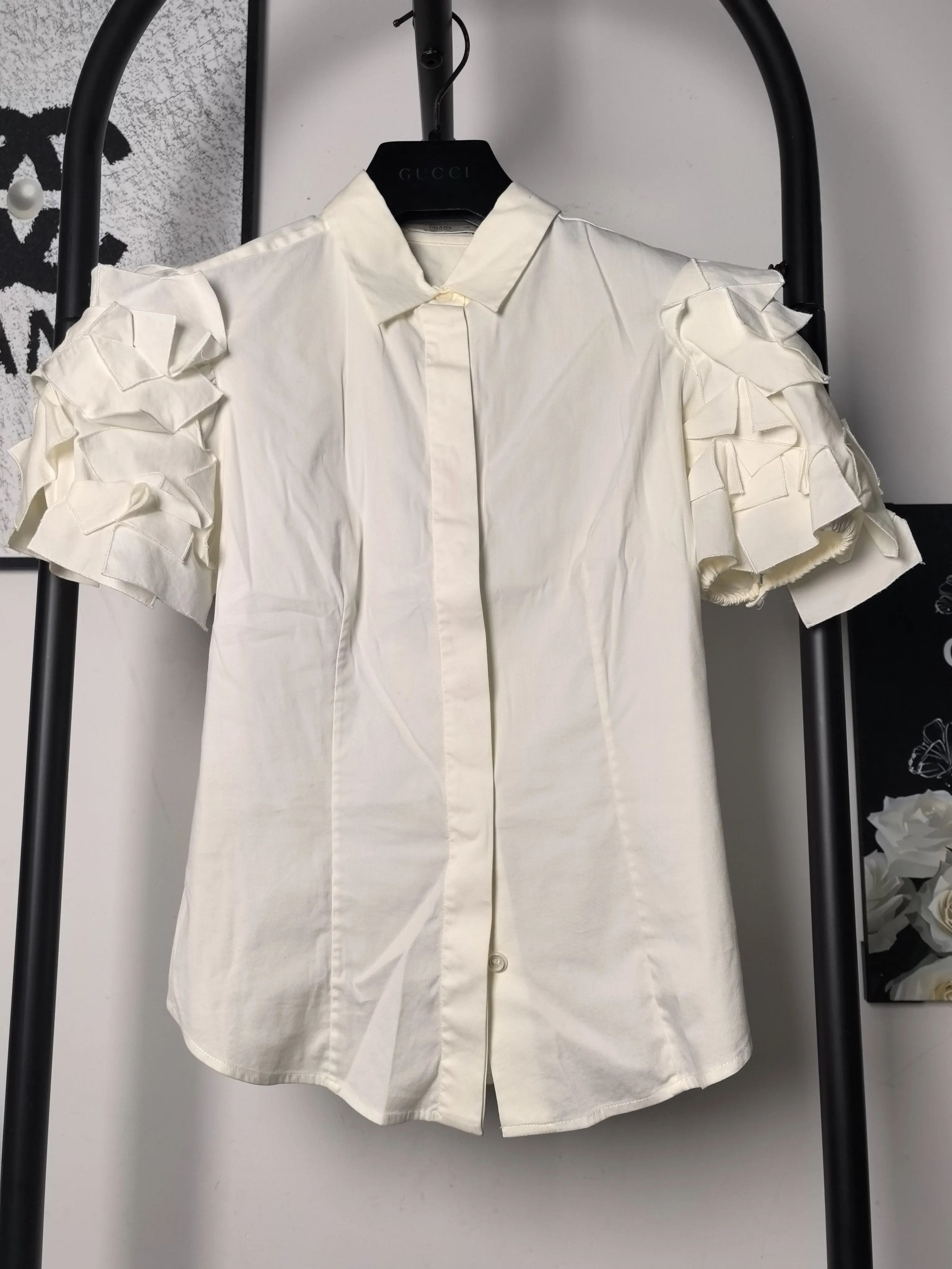 Prada Prada White Button Up M Women Size M / US 6-8 / IT 42-44 - 1 Thumbnail
